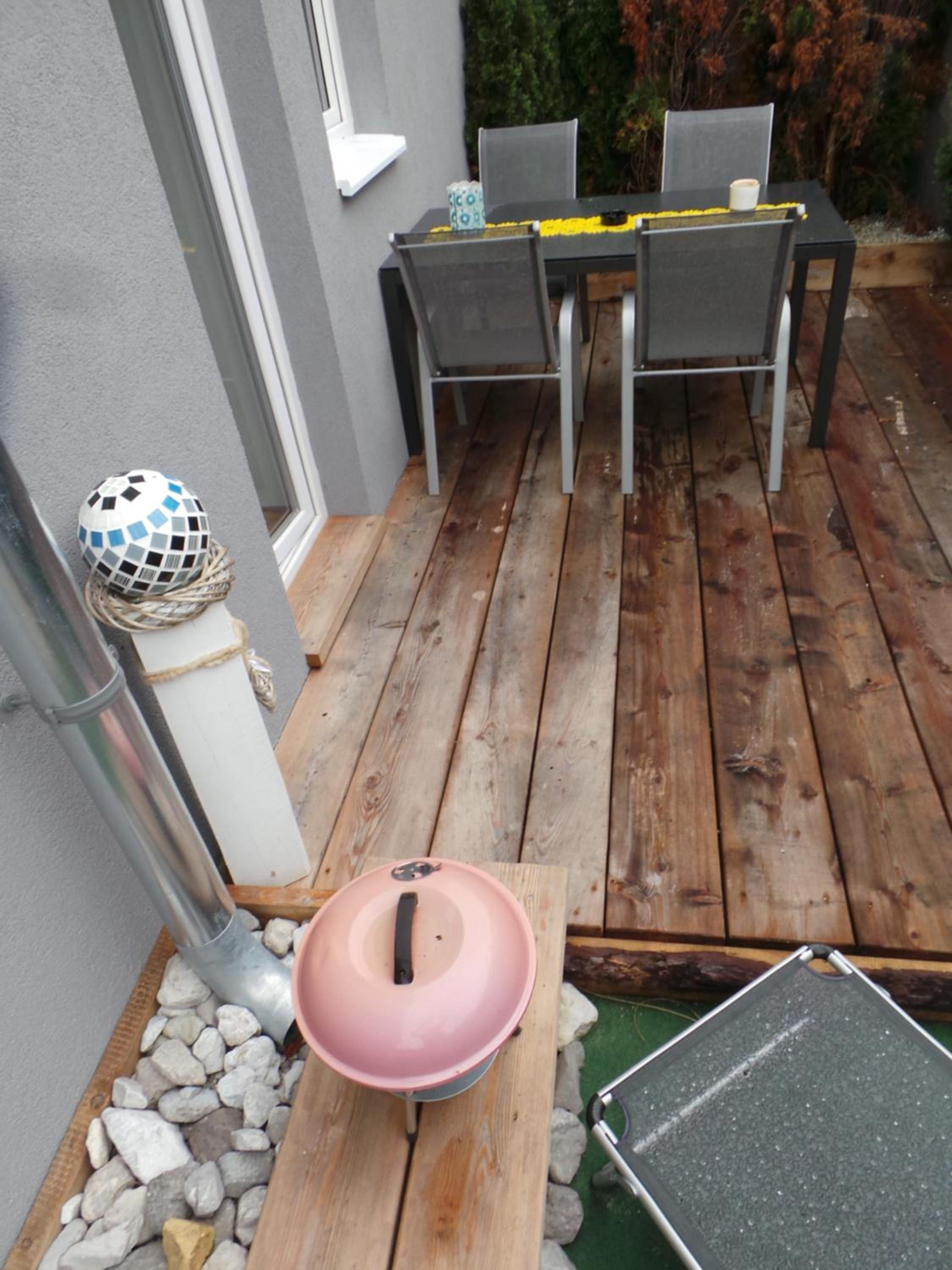 Apartment With Garden View photo 2