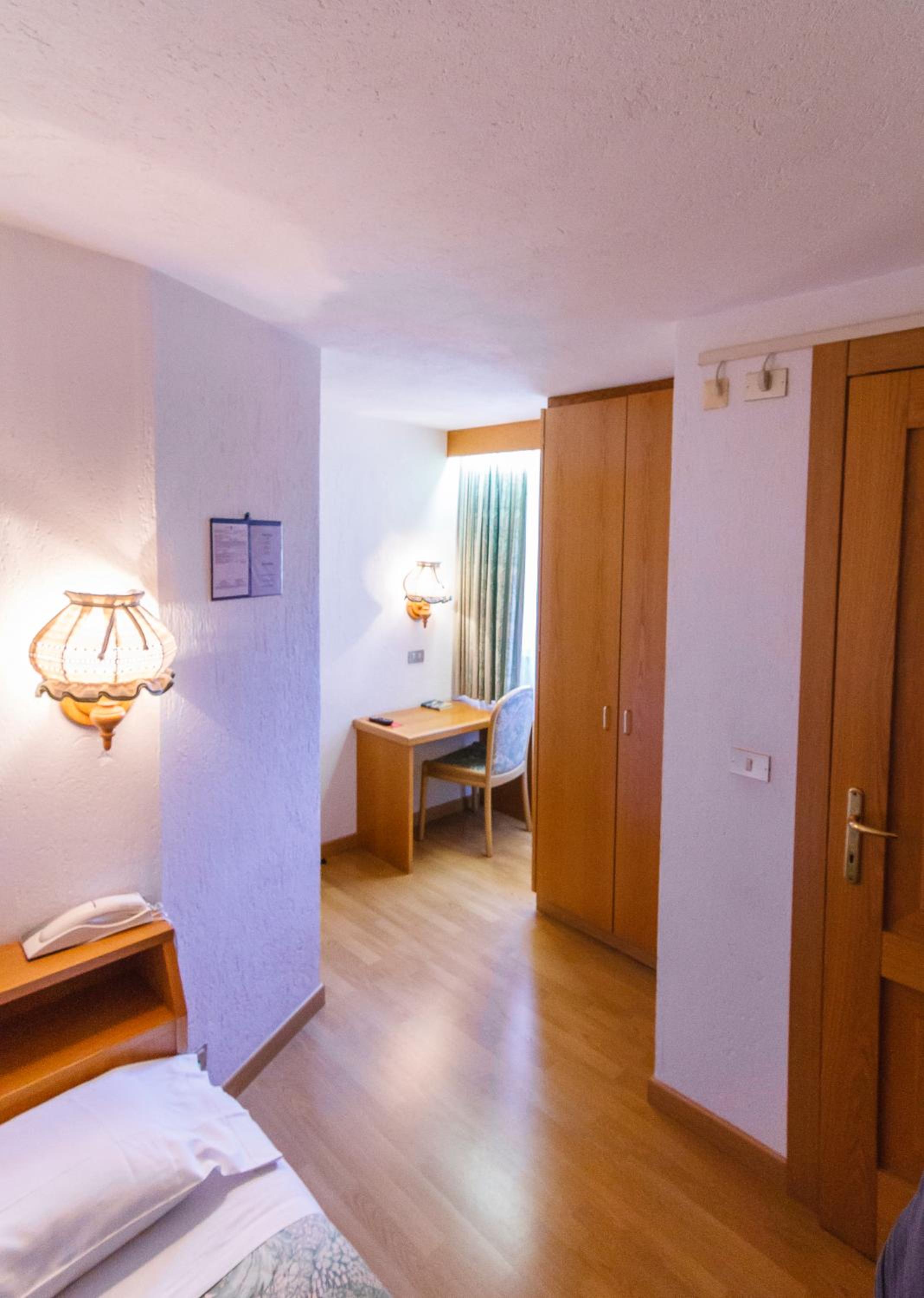 Single Room photo 3