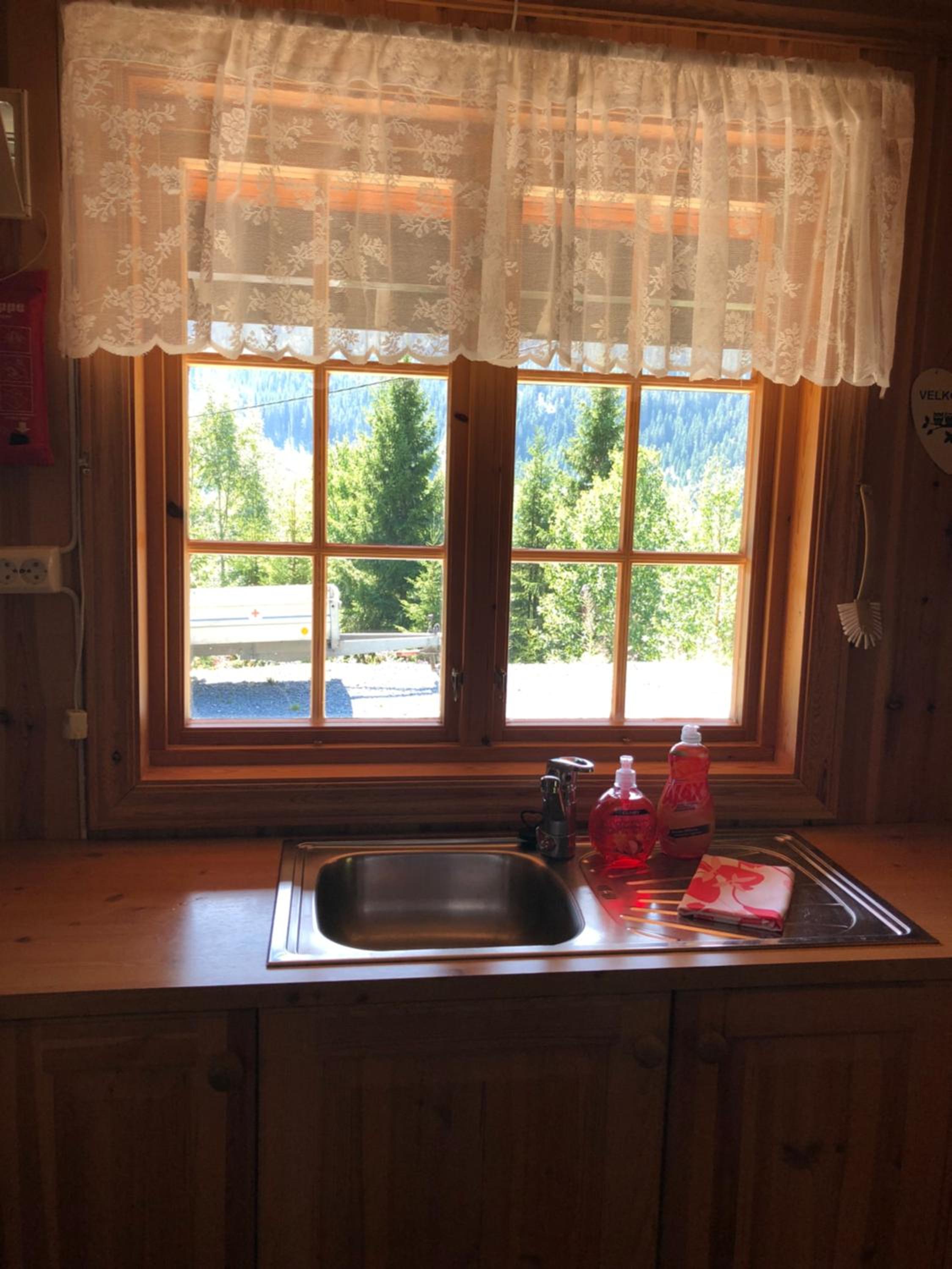 Apartment with Mountain View - Photo 10