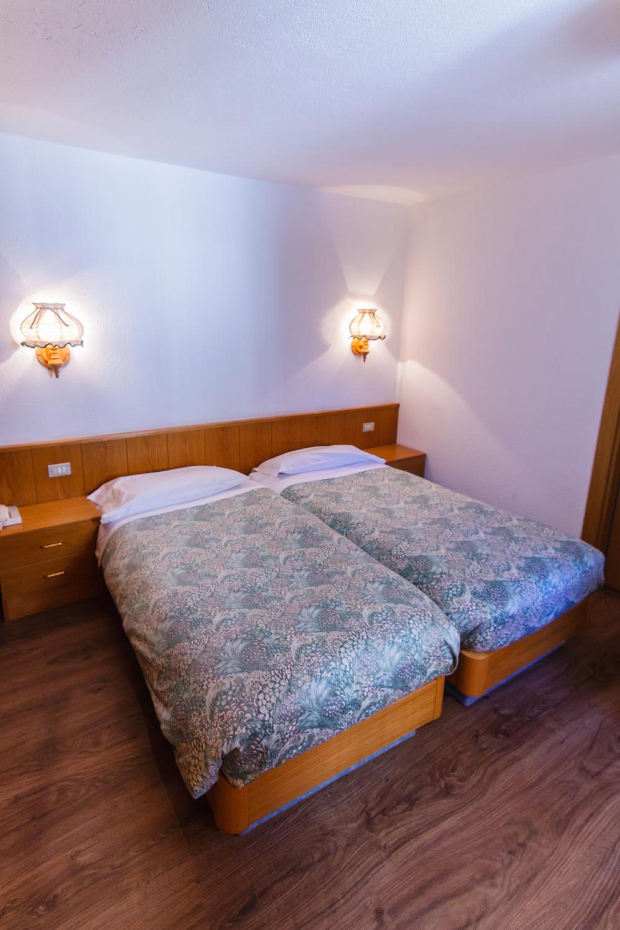 Economy Twin Room