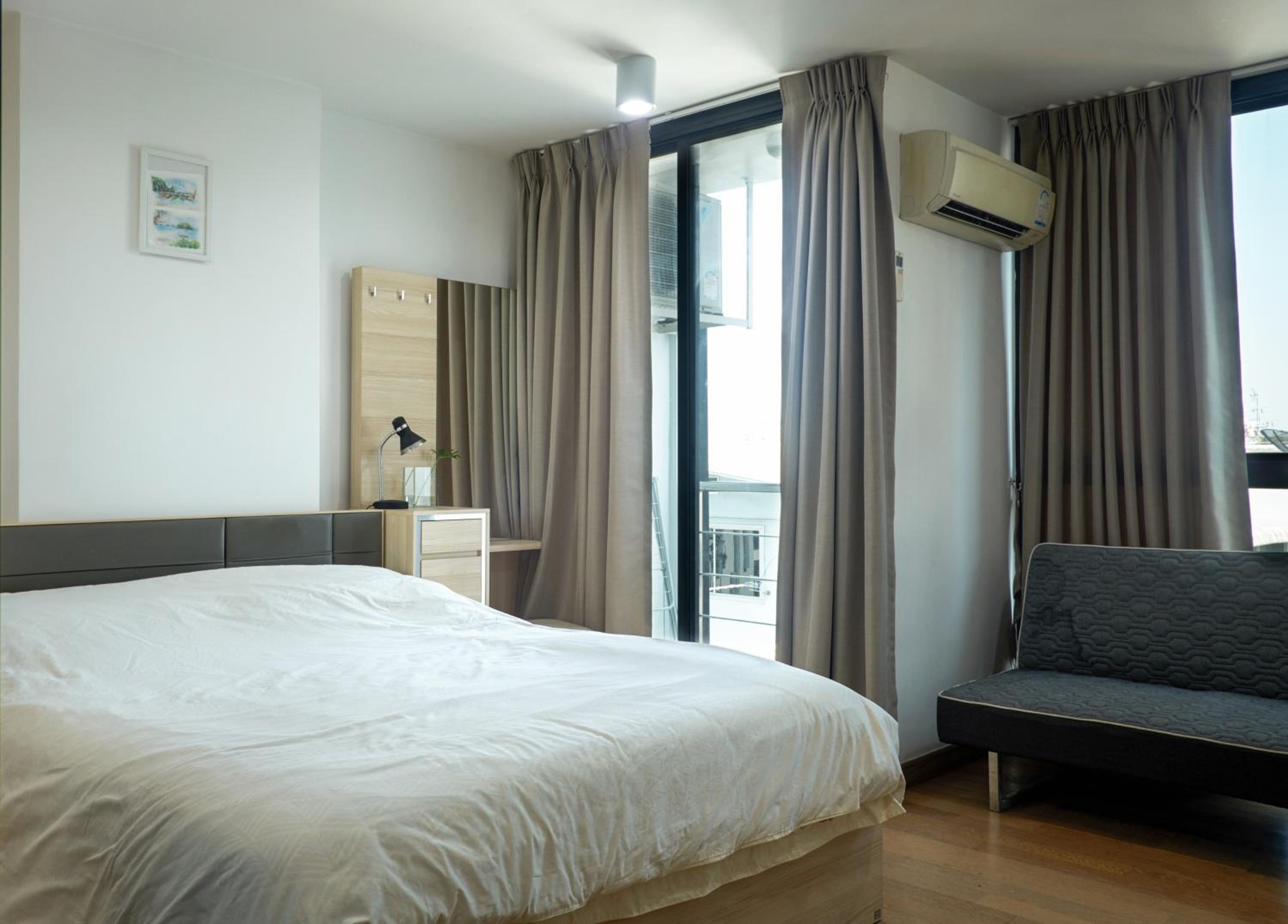 Studio Apartment photo 3