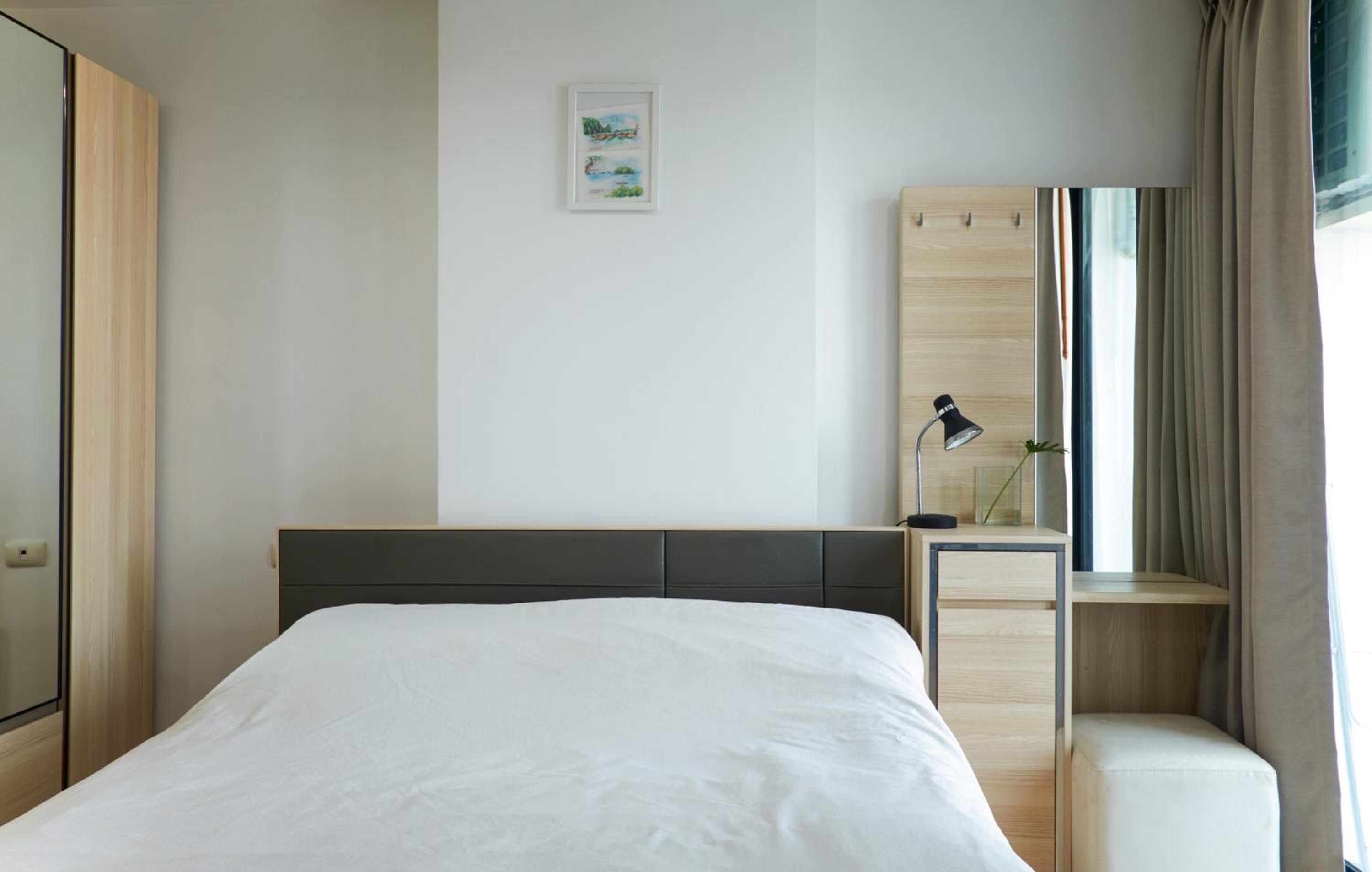 Studio Apartment photo 1