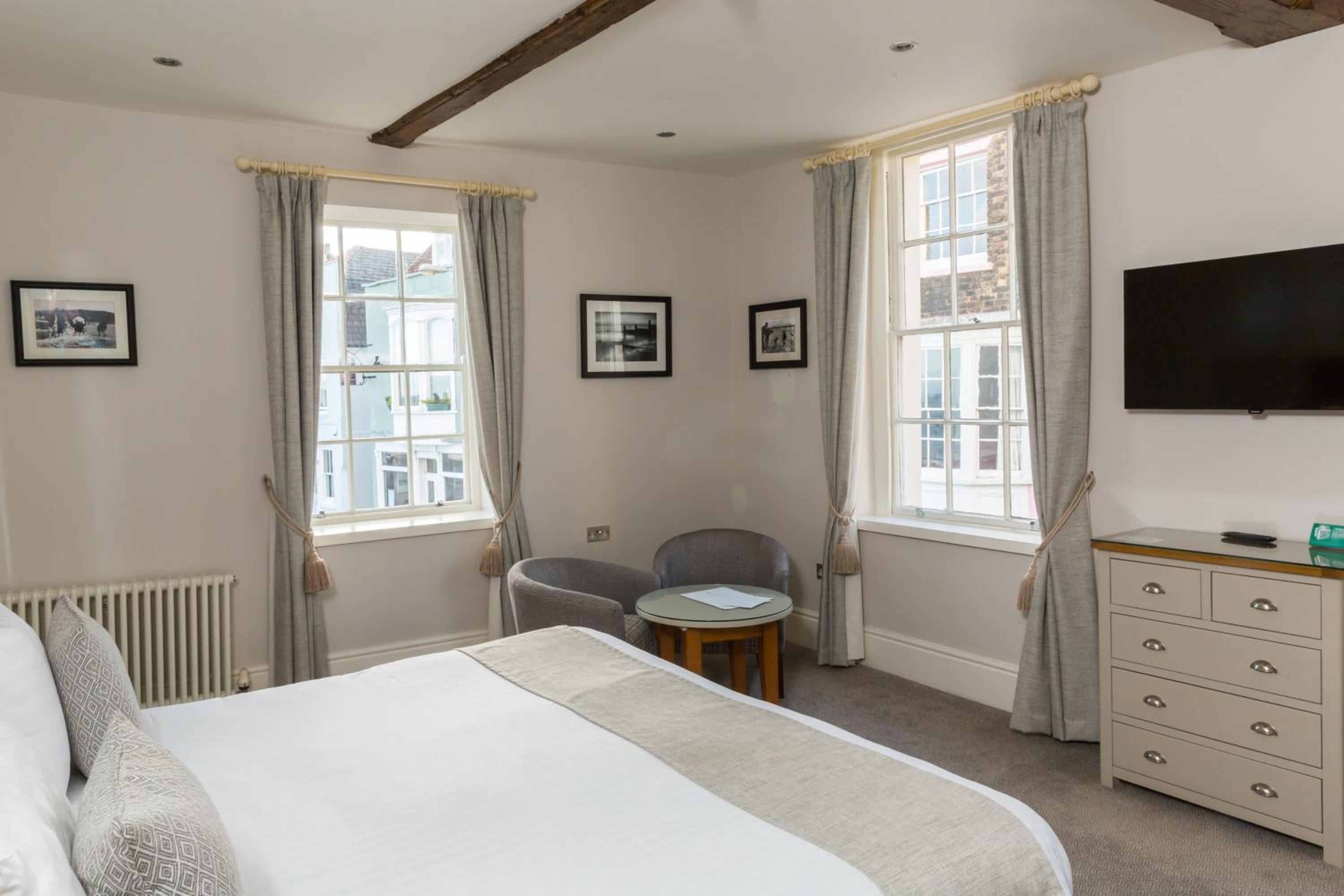 Superior Room - Photo 7