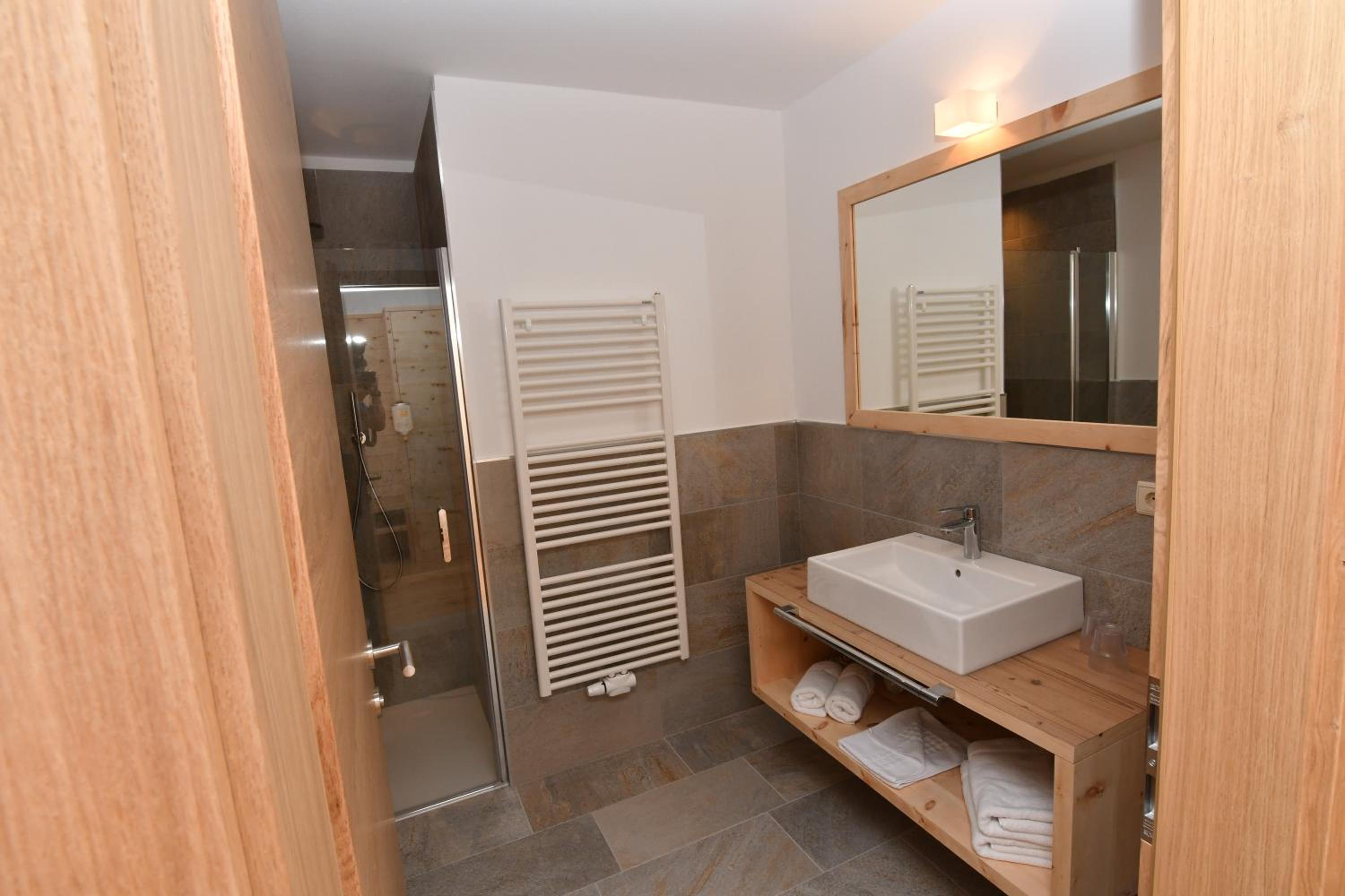 Double Room - Photo 18