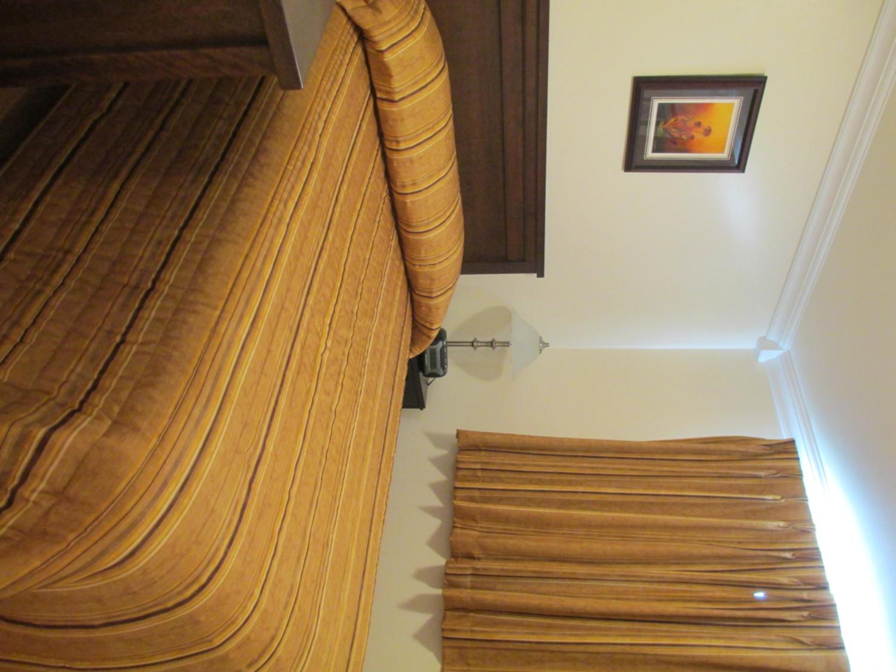 Three-Bedroom Apartment photo 2