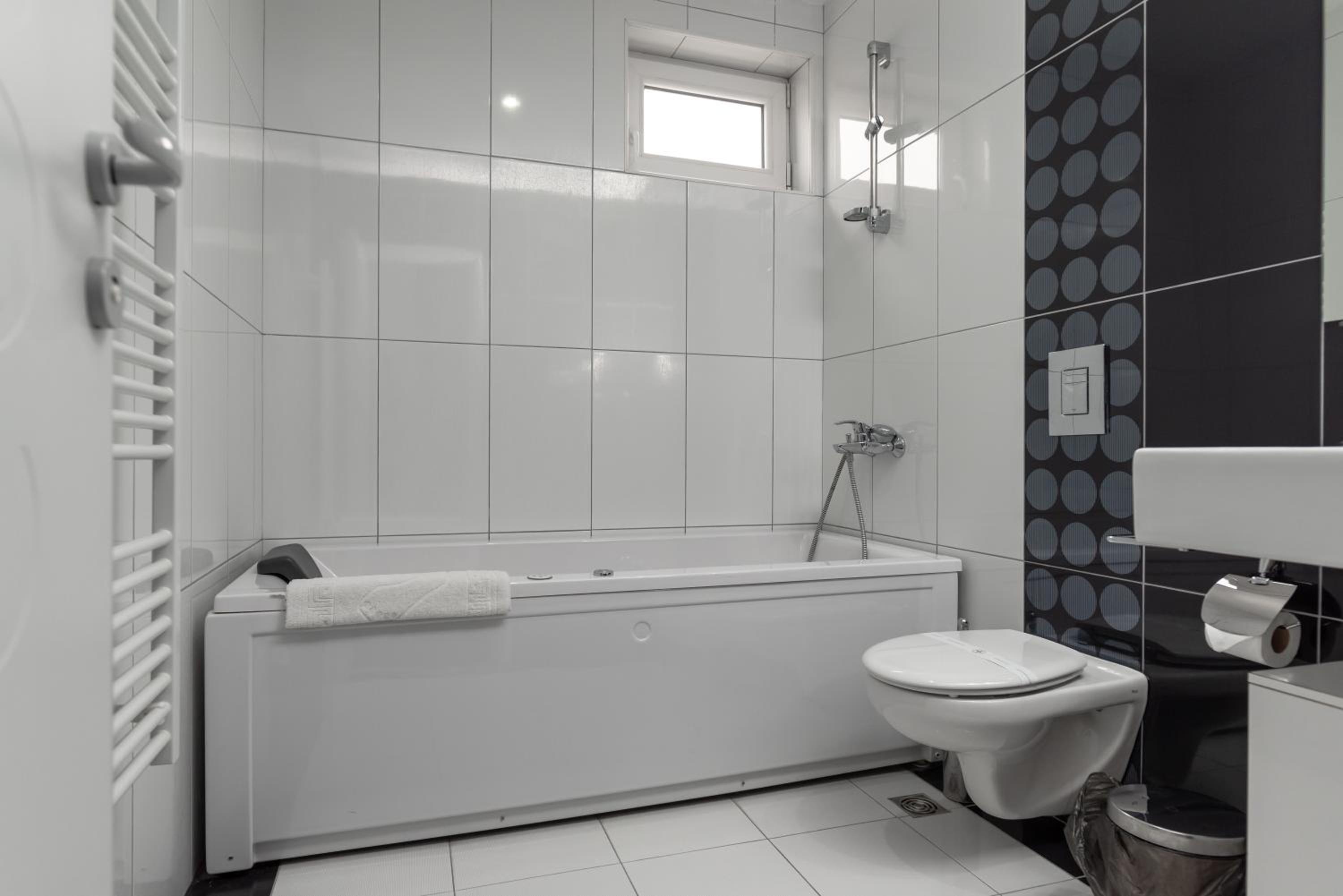 Deluxe Double Room with Spa Bath  - Photo 2