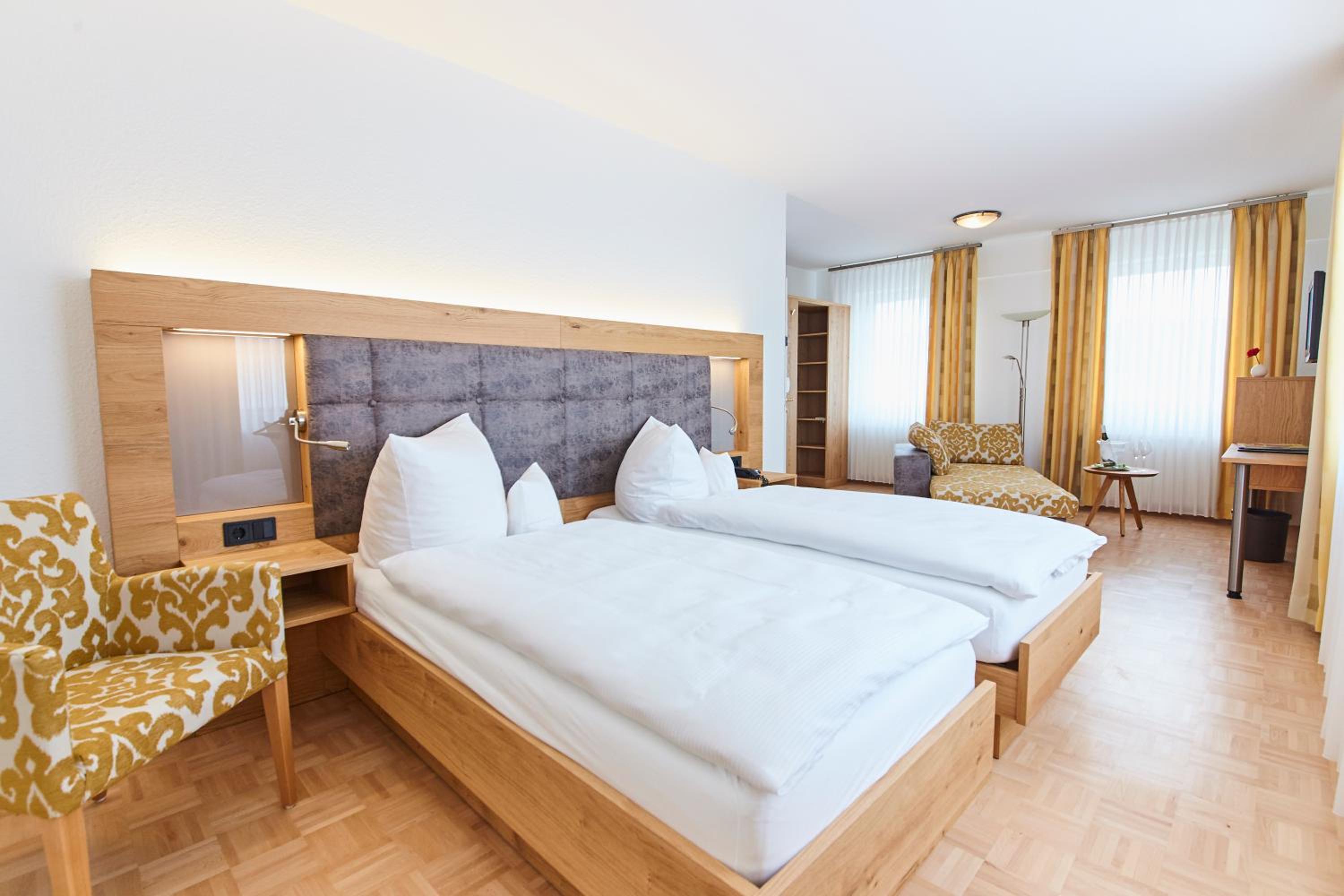Standard Double Room - Photo 4