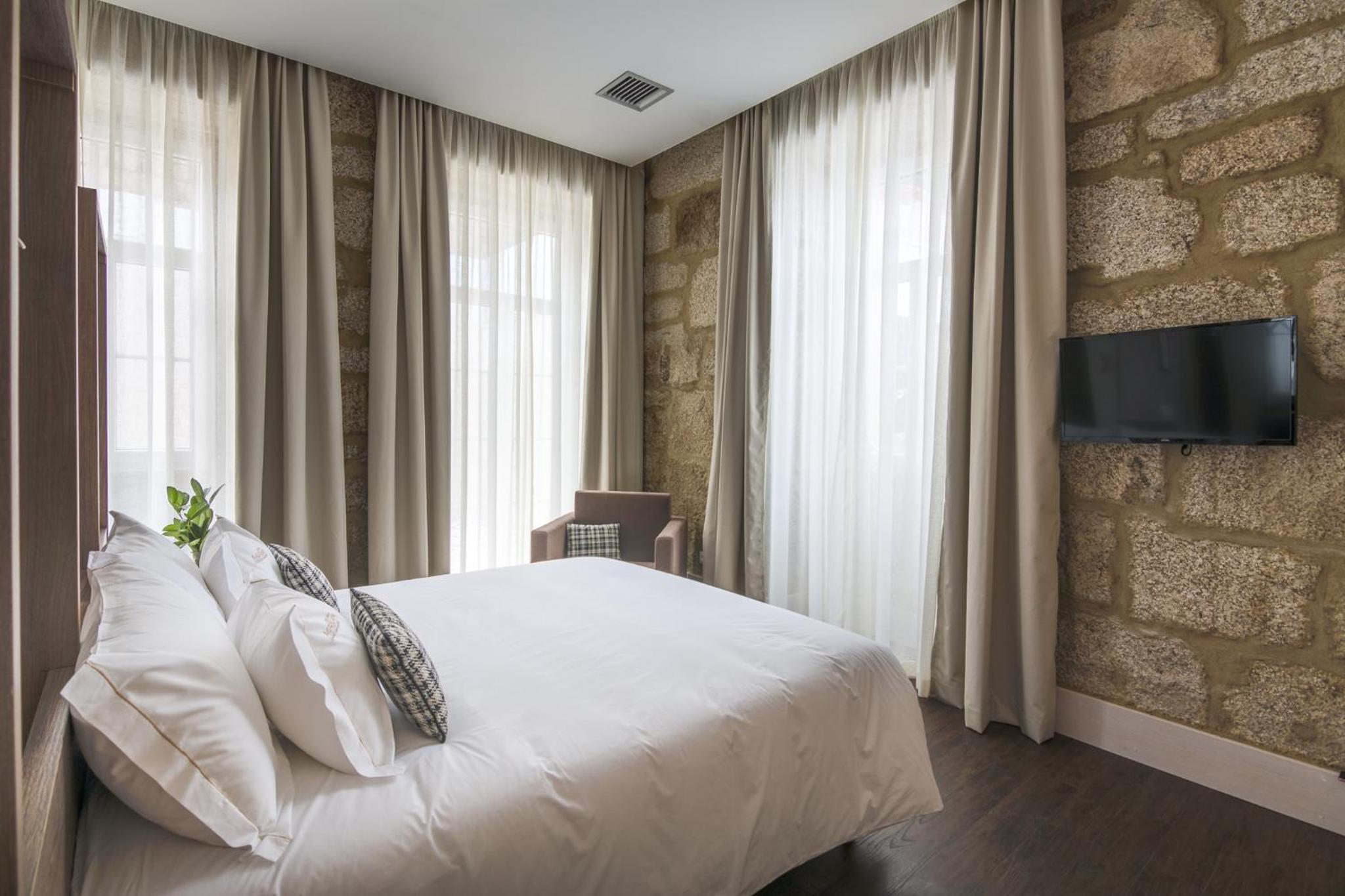 Double or Twin Room with Terrace - Photo 4