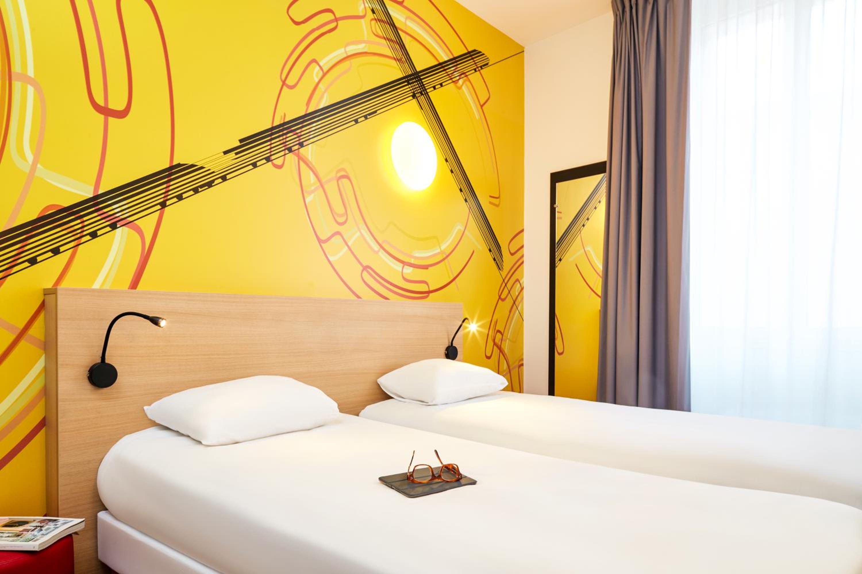 Standard Twin Room