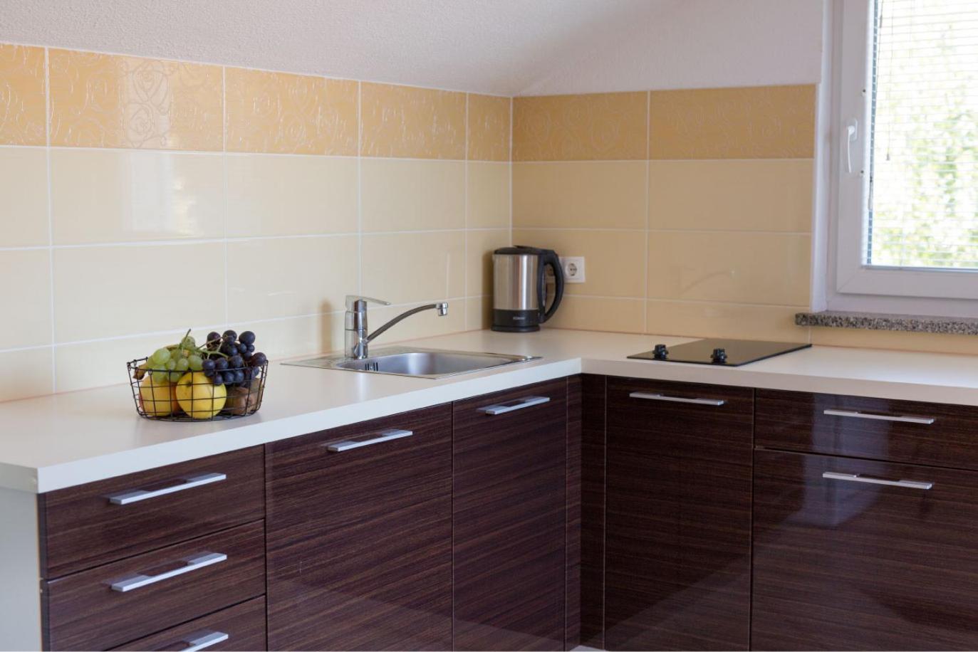 Apartment with Balcony - Photo 9