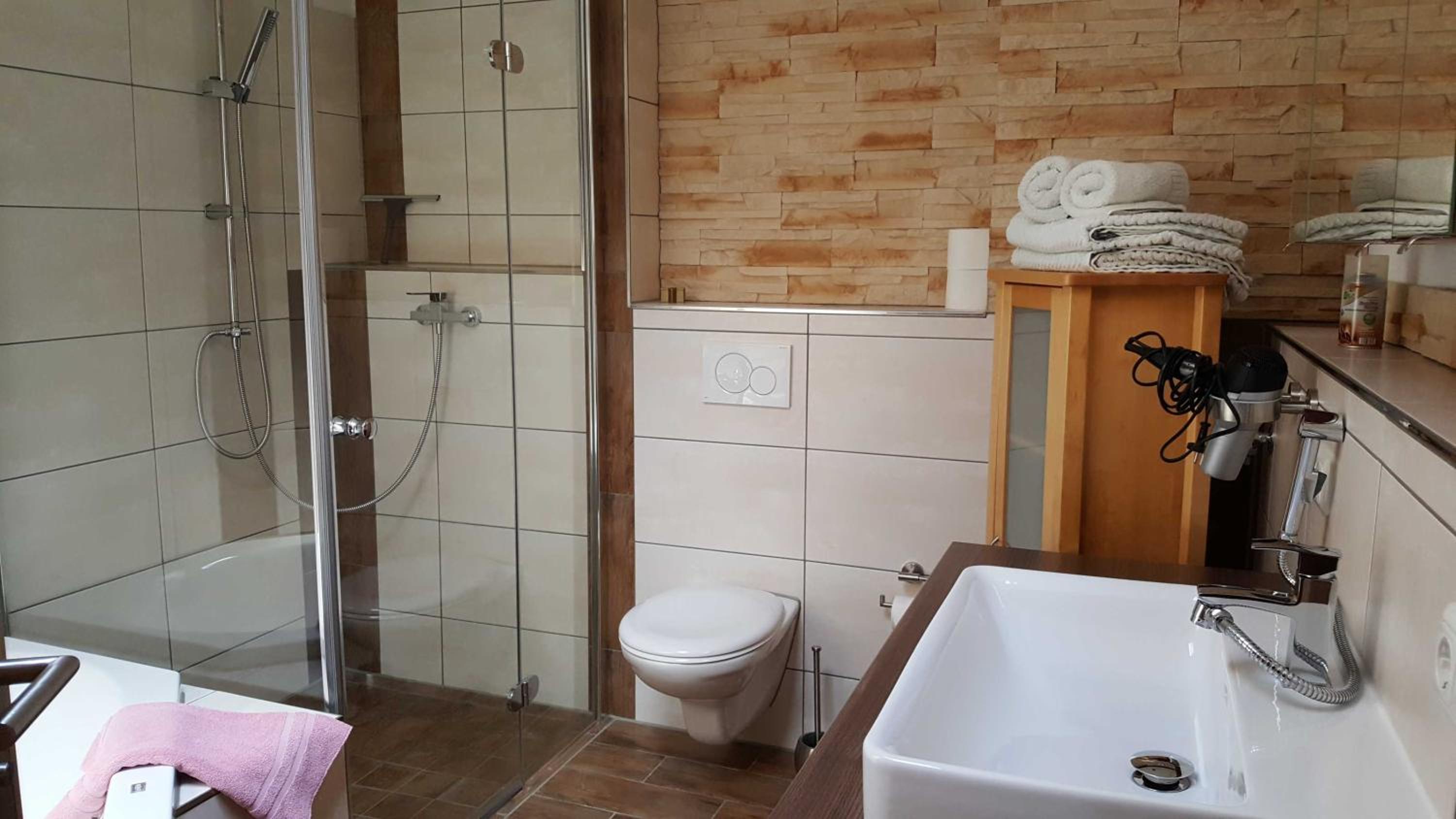 One-Bedroom Apartment with Balcony photo 3
