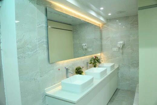 Double Room with Shared Bathroom photo 3