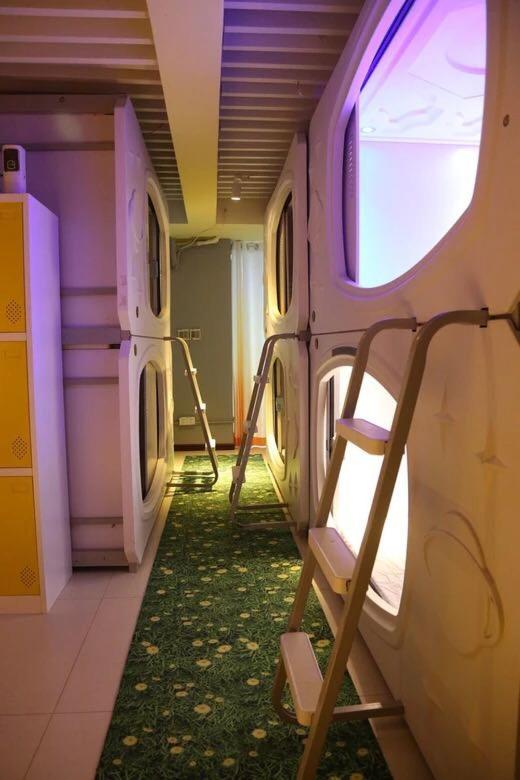 Bed in 6-Bed Dormitory Room photo 1