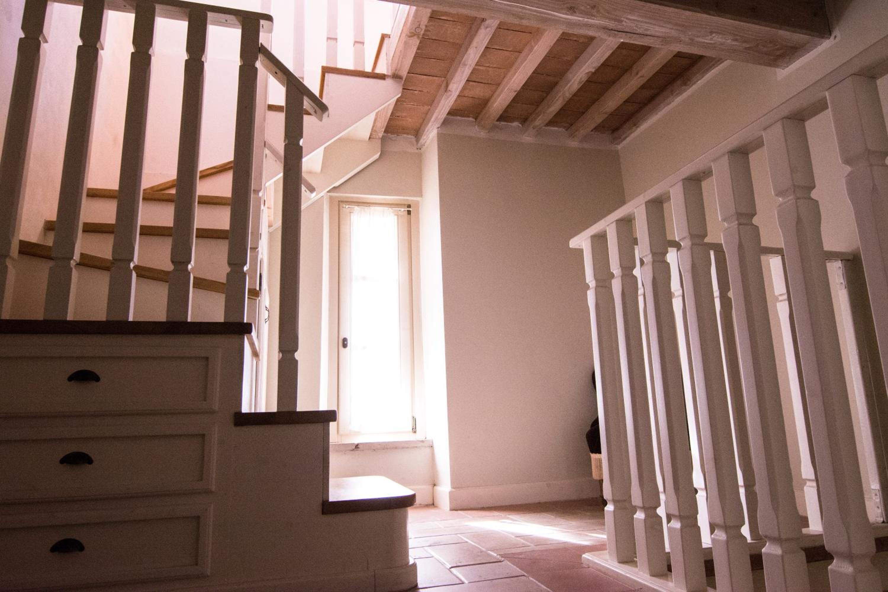 Three-Bedroom Apartment - Split Level photo 3