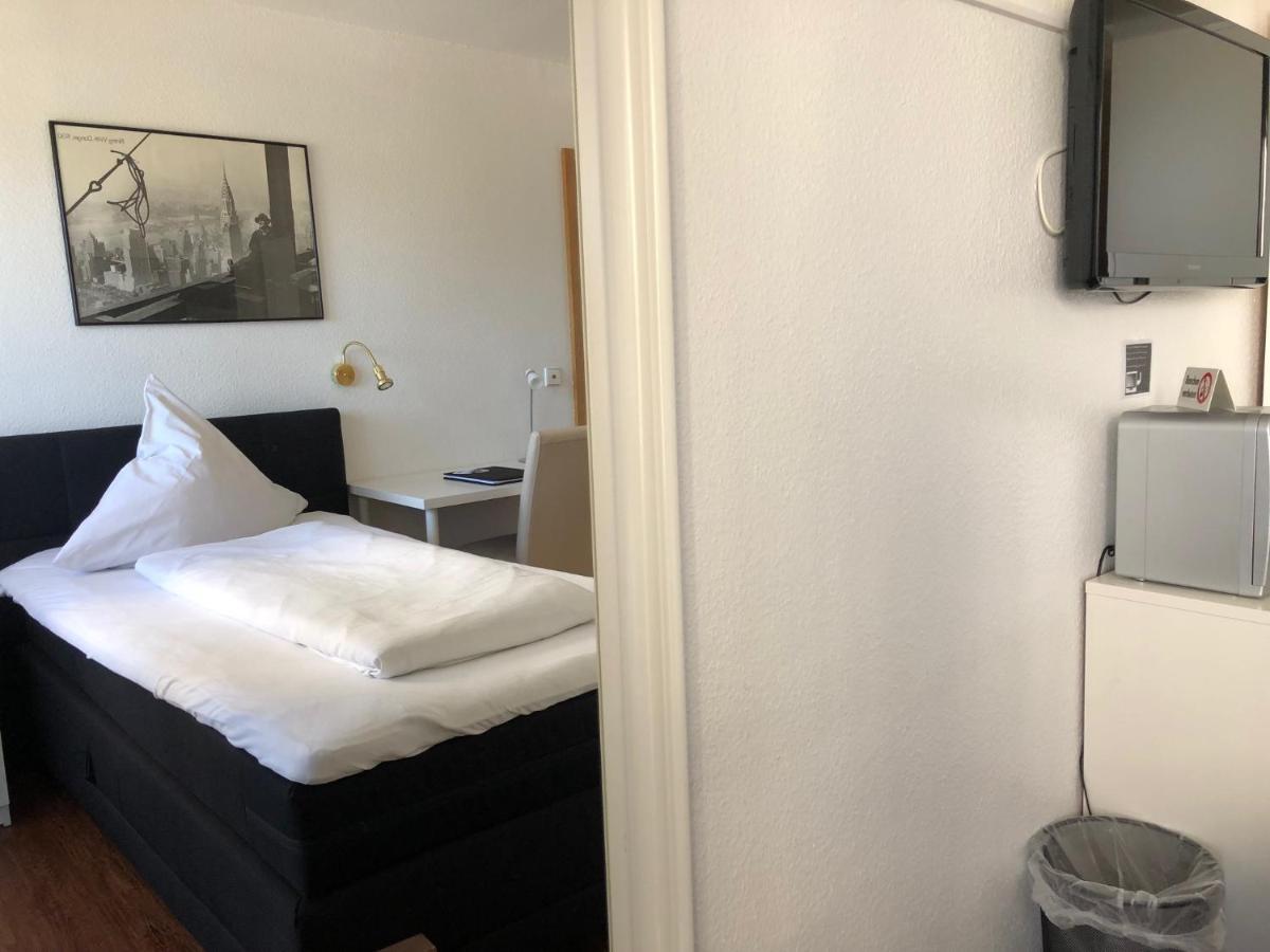 Single Room with Balcony photo 2
