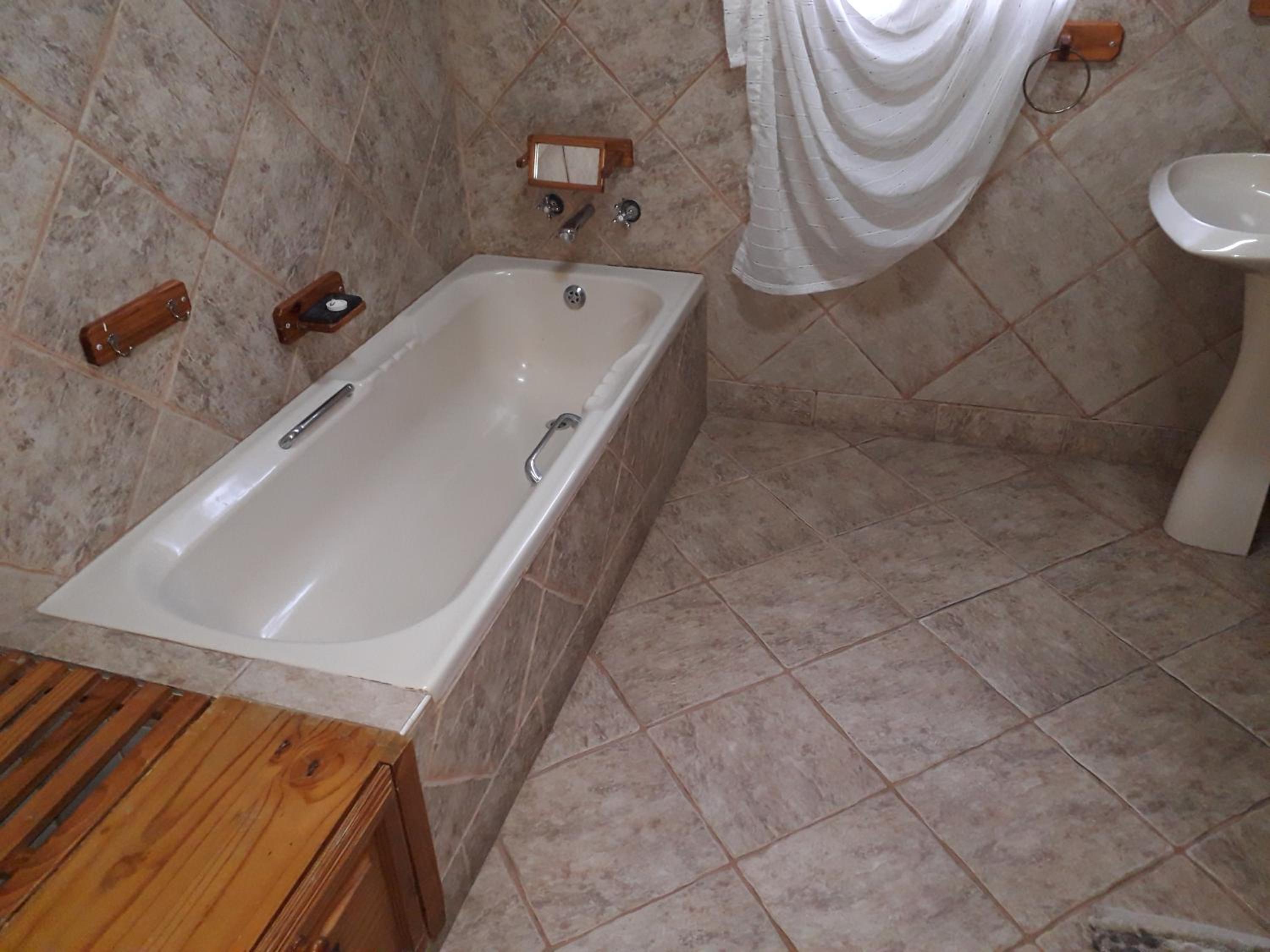 Budget Double or Twin Room photo 3