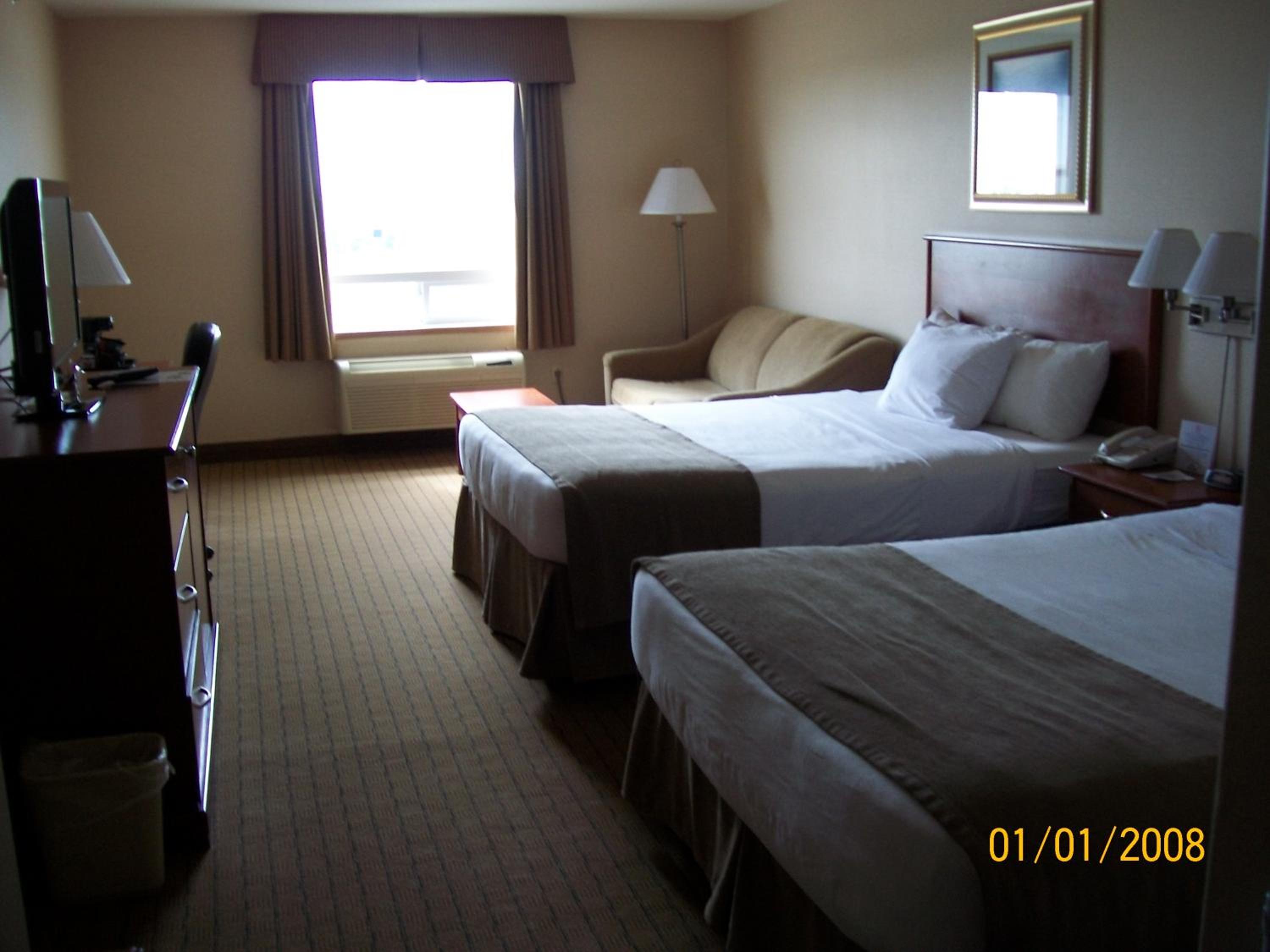 One-Bedroom Queen Family Suite - Non-Smoking - Photo 1
