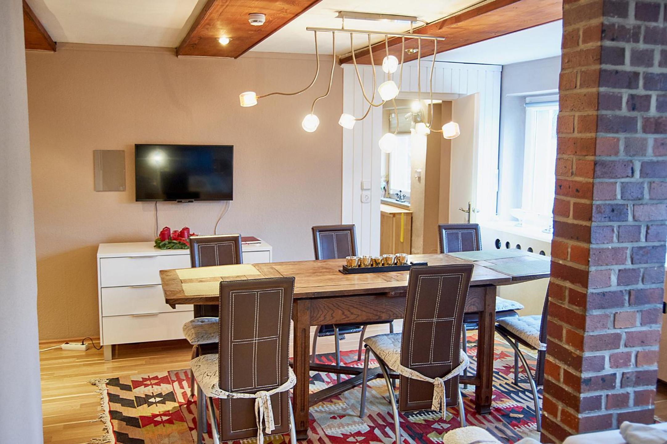 One-Bedroom Apartment - Photo 11