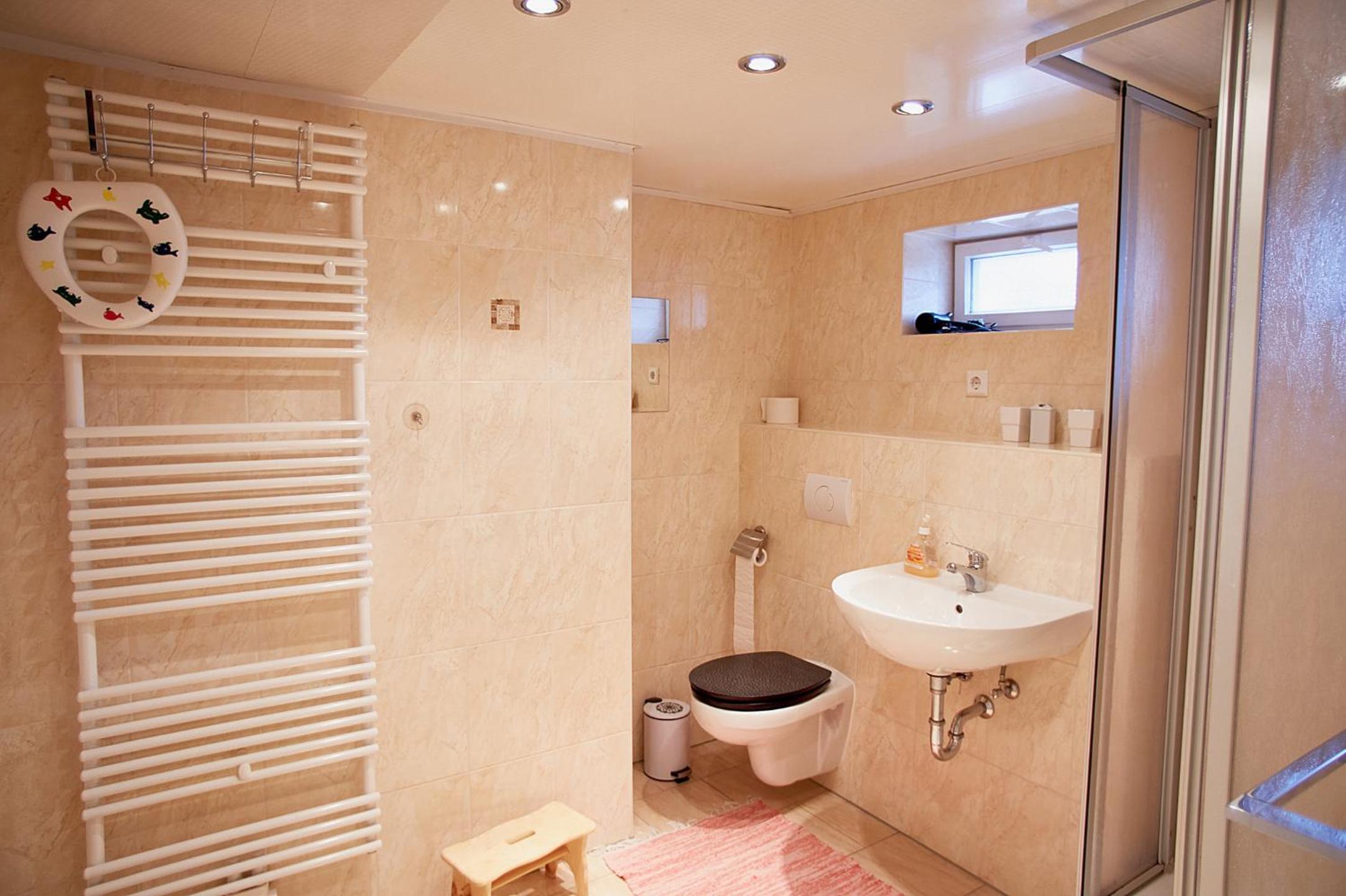 One-Bedroom Apartment - Photo 10