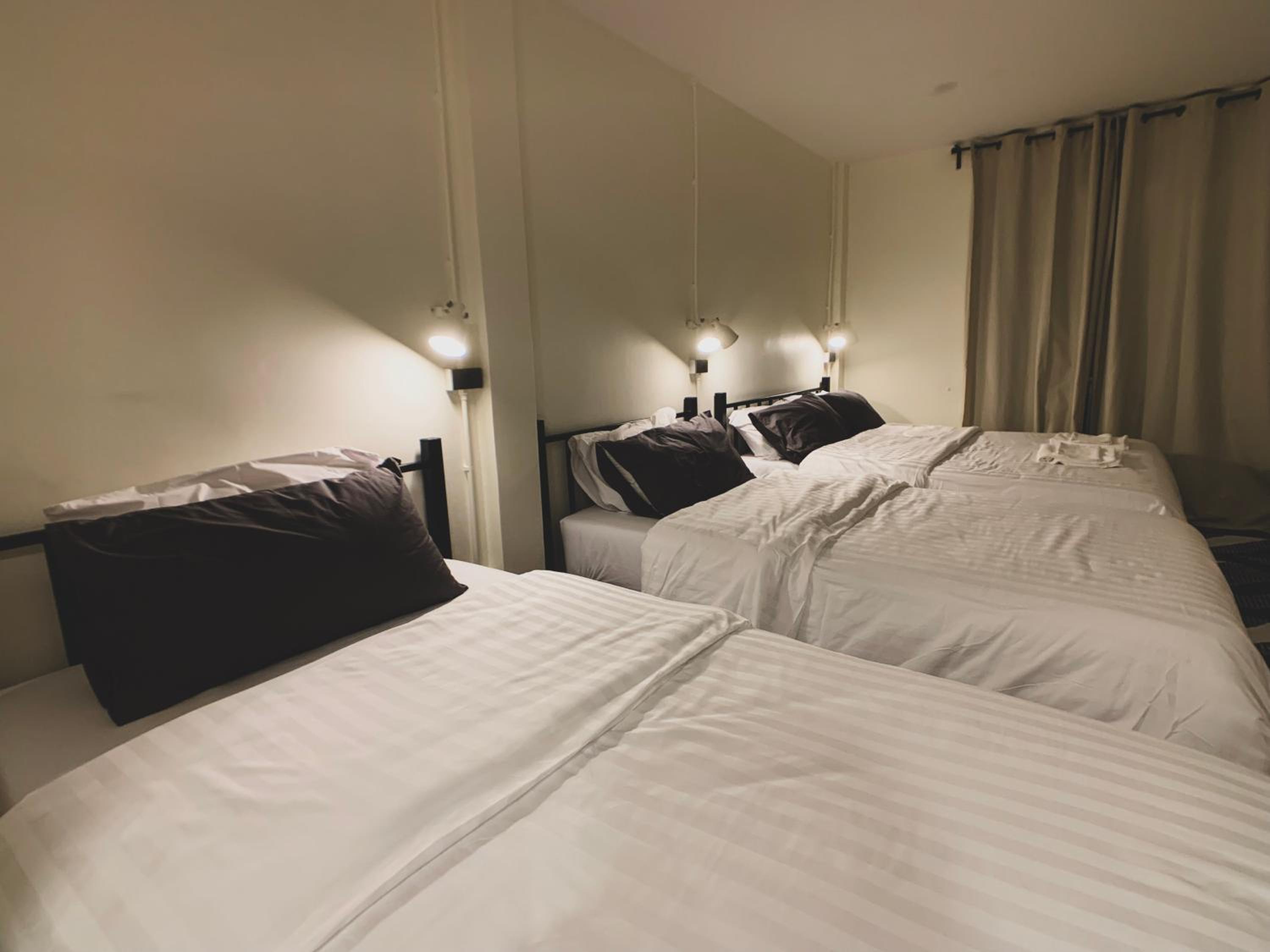 Quadruple Room with Balcony photo 3