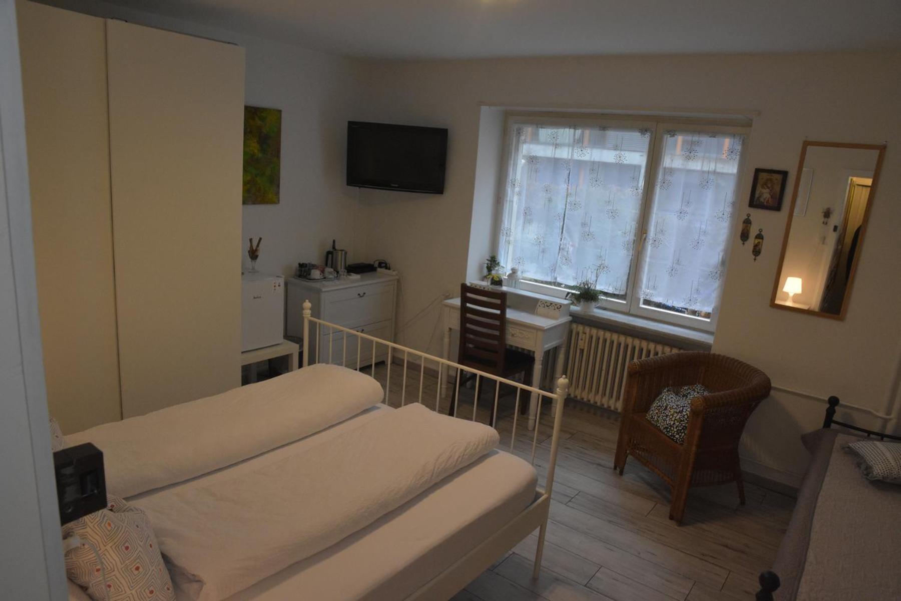 Double Room with Extra Bed photo 1