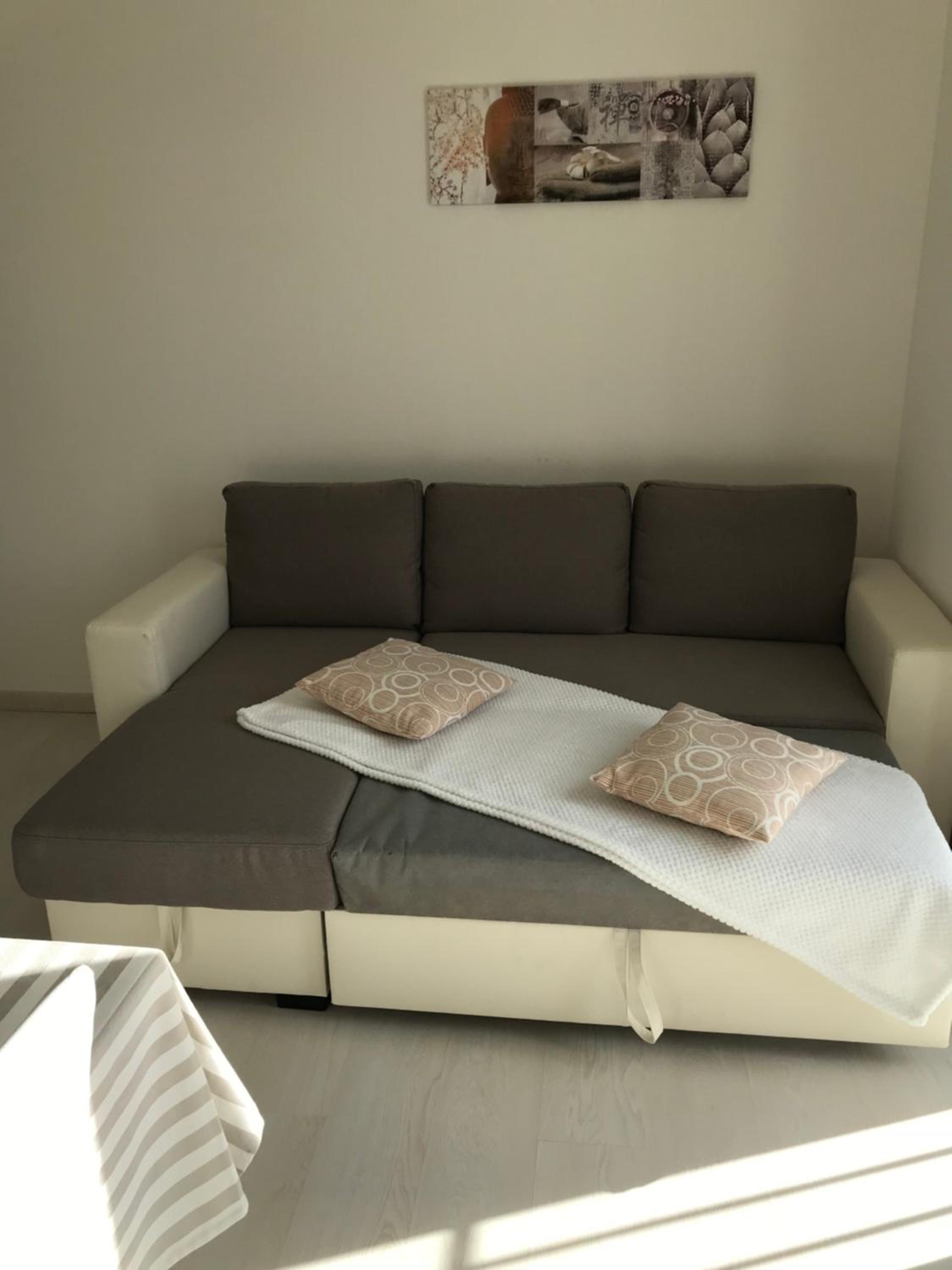 One-Bedroom Apartment photo 1