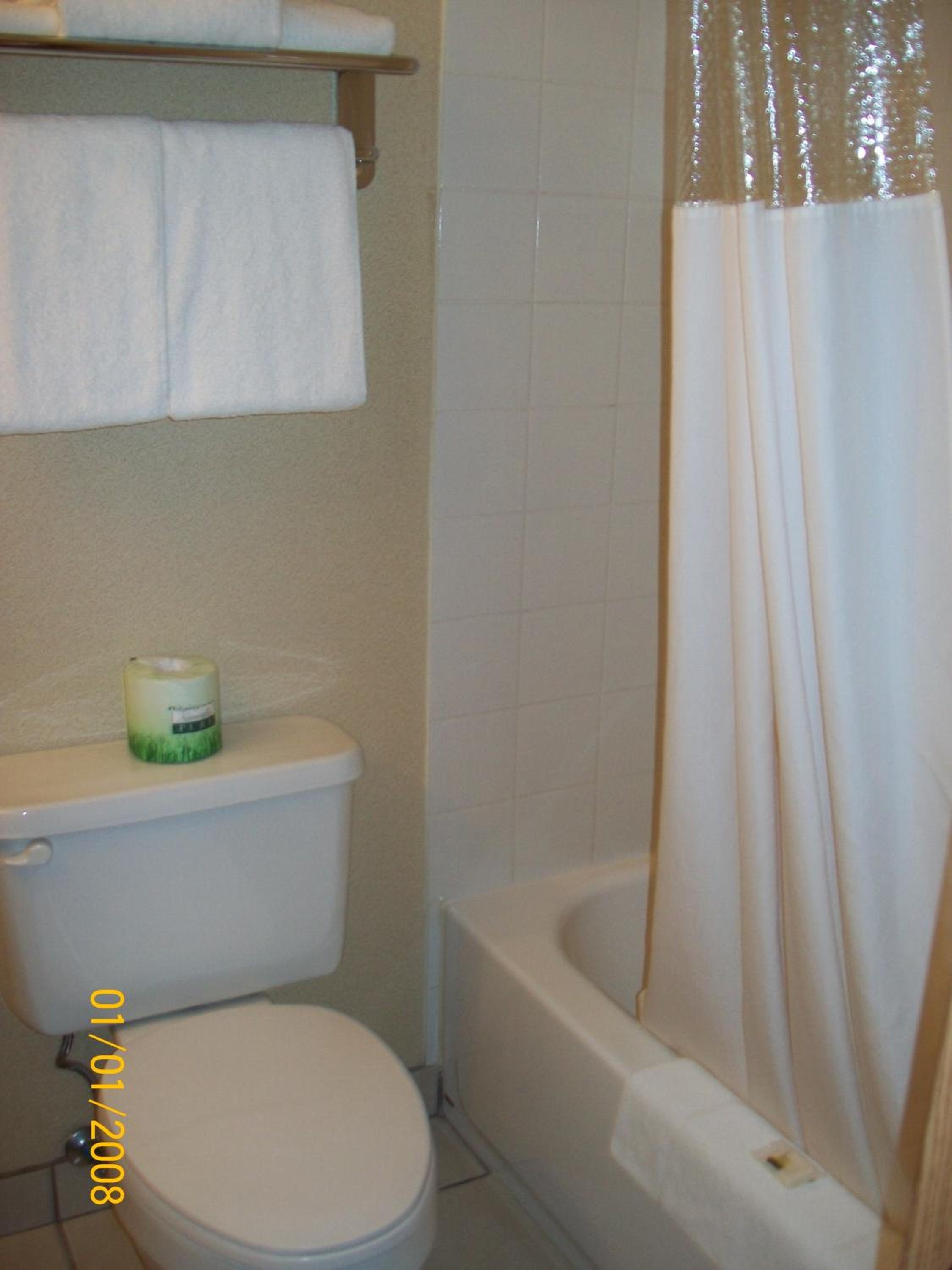 One-Bedroom Board Room Suite - Non-Smoking - Photo 3