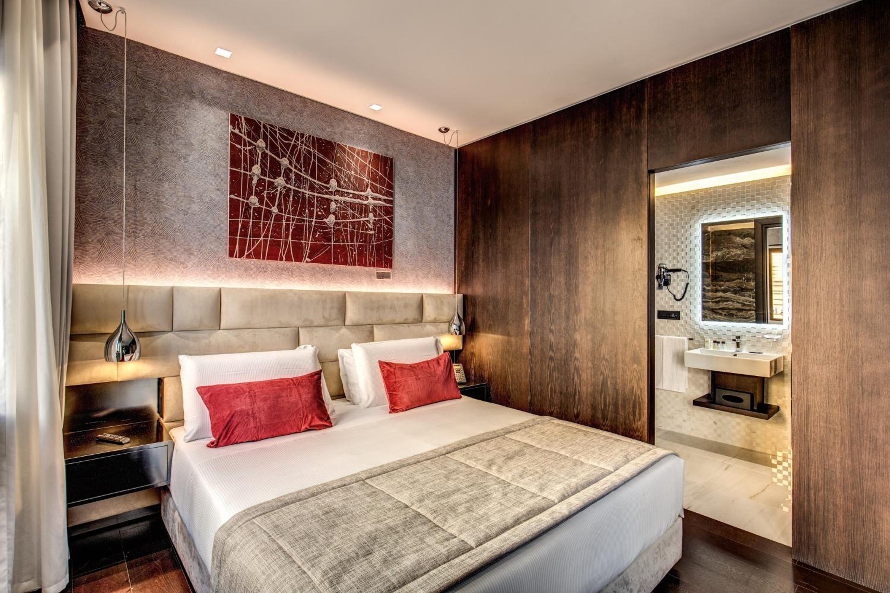 Deluxe Double or Twin Room photo 1