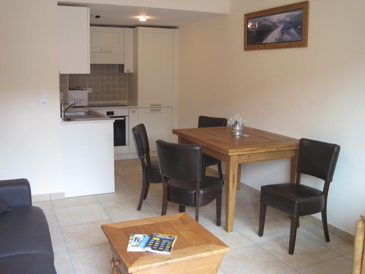One-Bedroom Apartment (3 Adults + 2 Children) photo 3