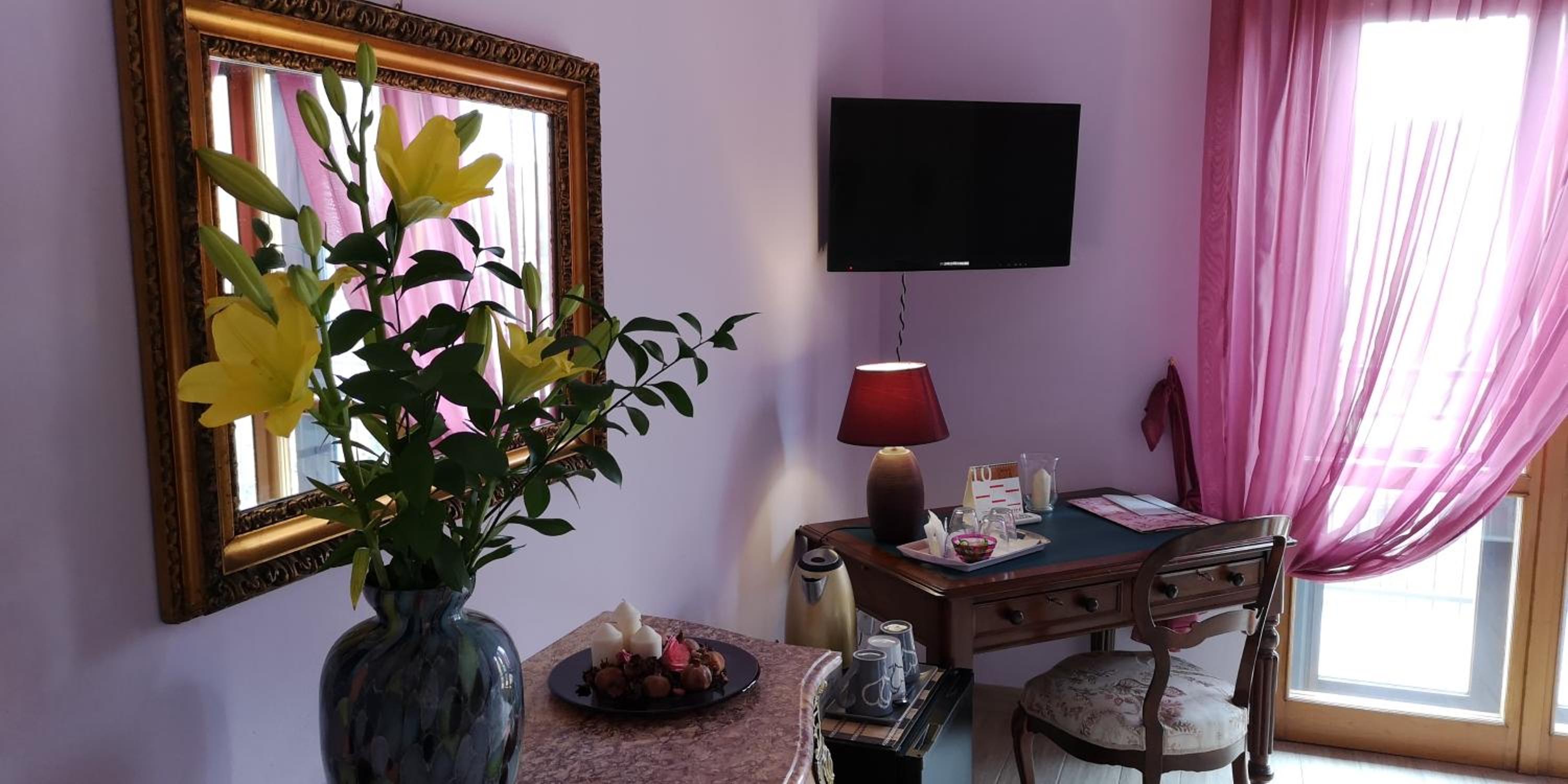 Triple Room with Private Bathroom photo 2
