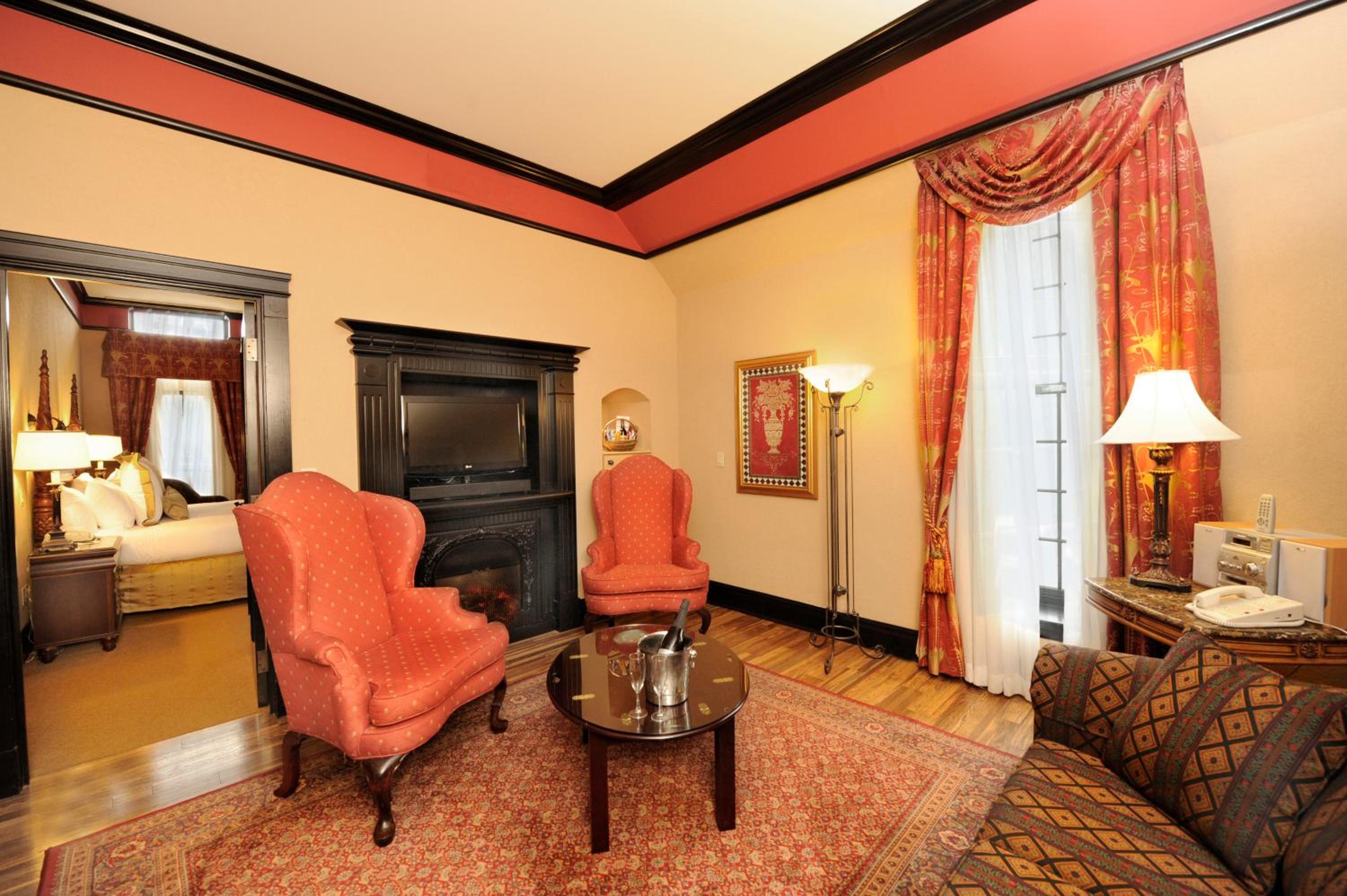 King Suite - Photo 4