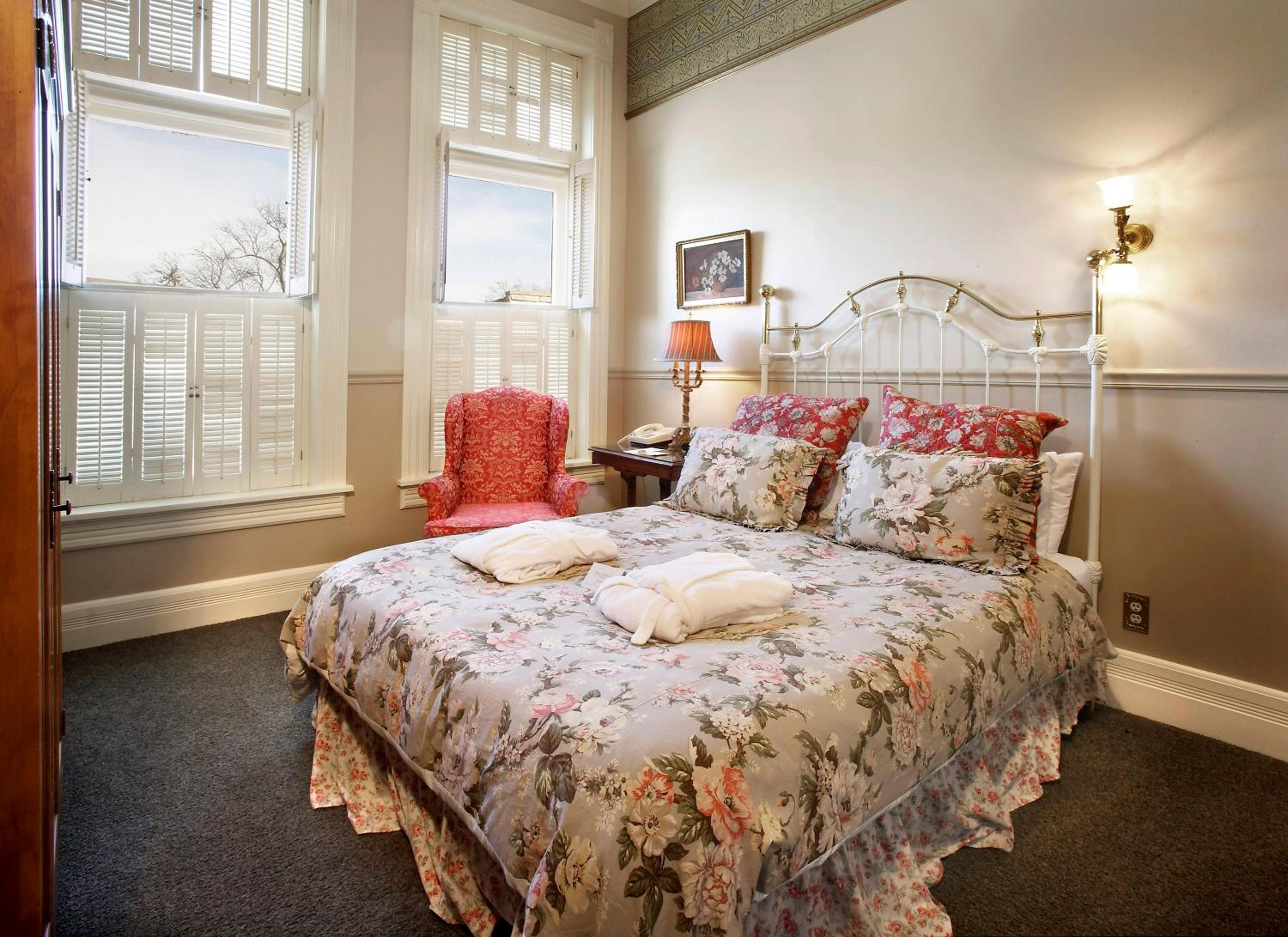Deluxe Double Room with Shower