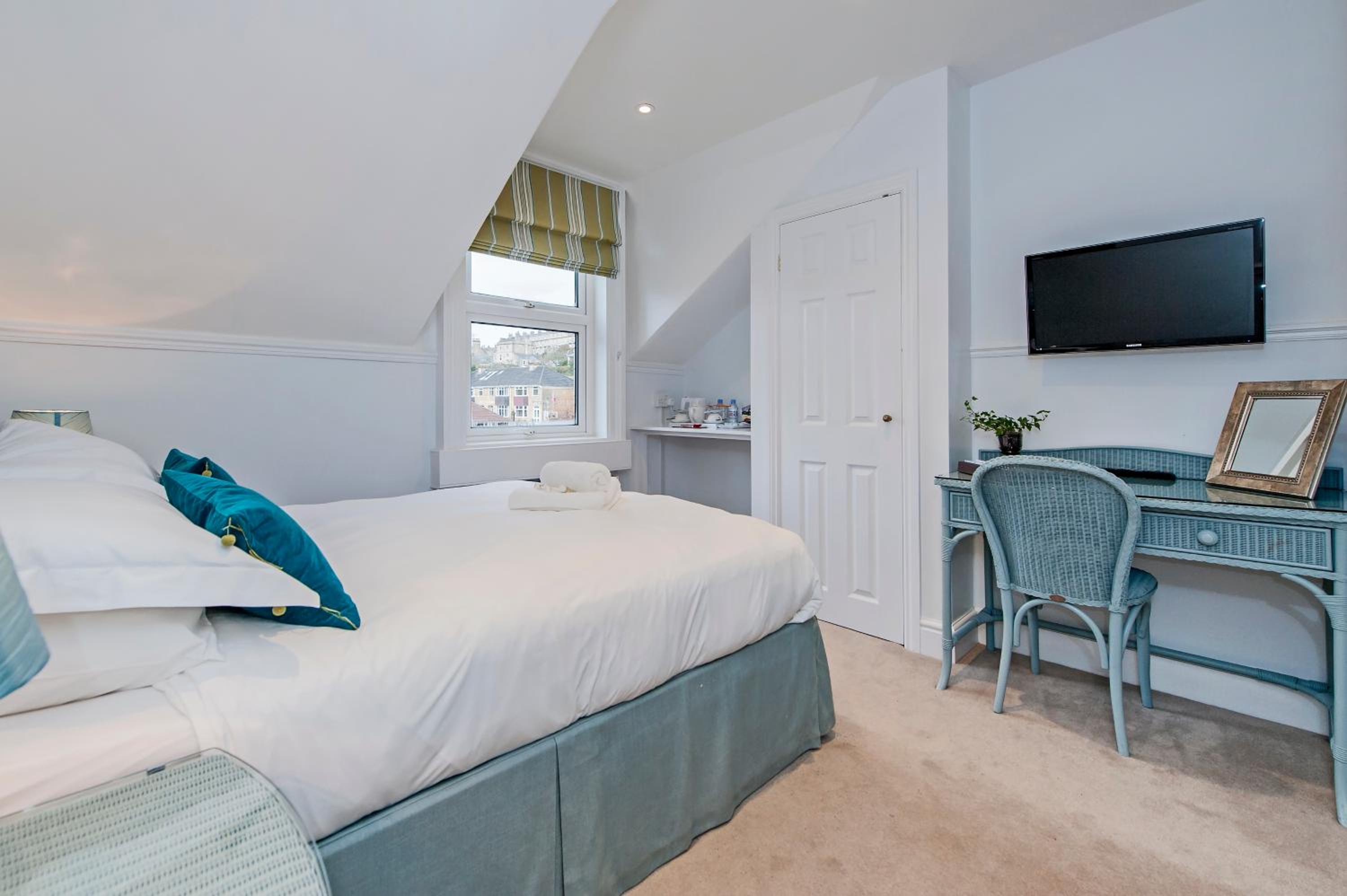 Standard Double Room with Fan photo 1