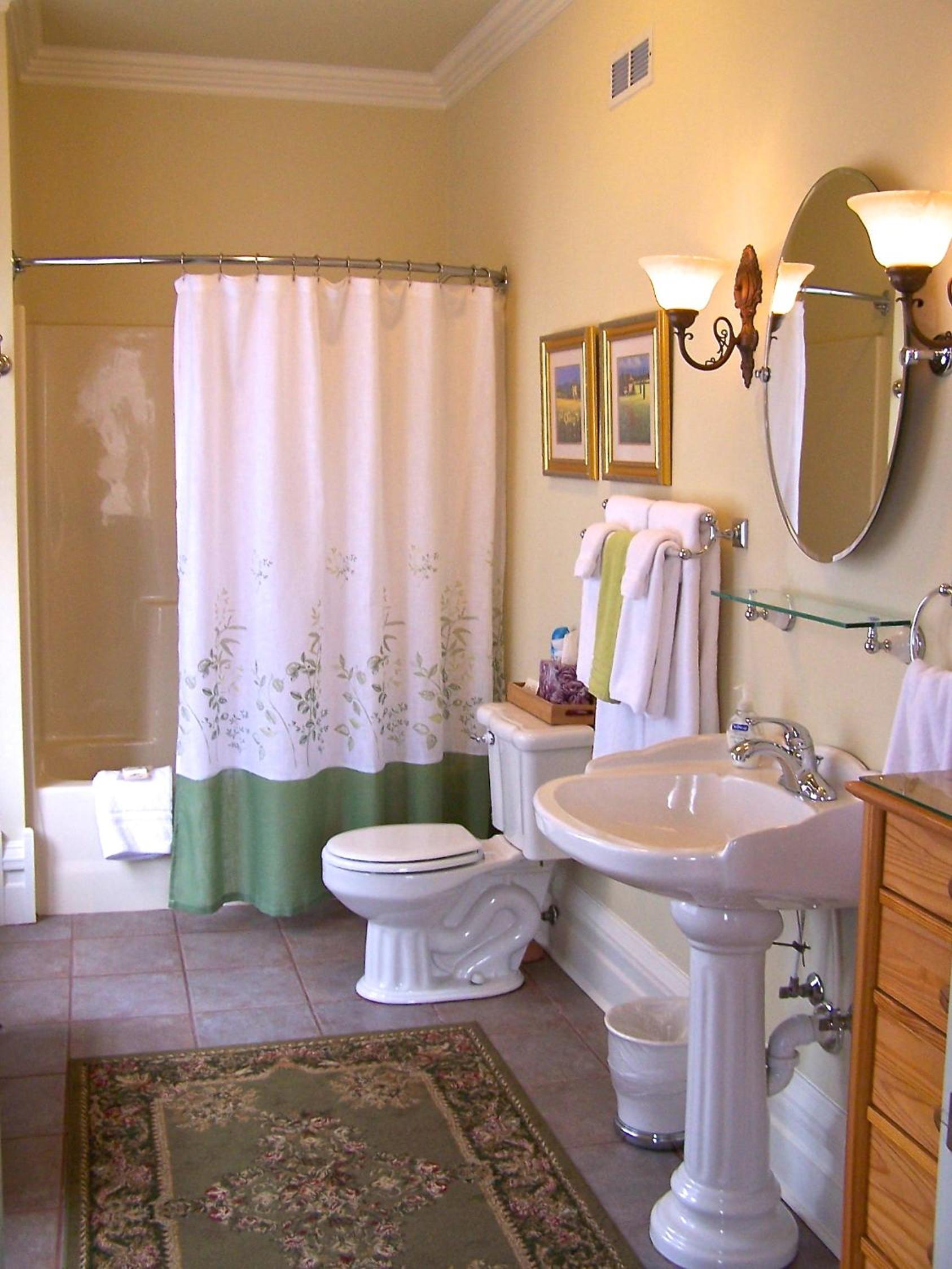 Queen Suite photo 2