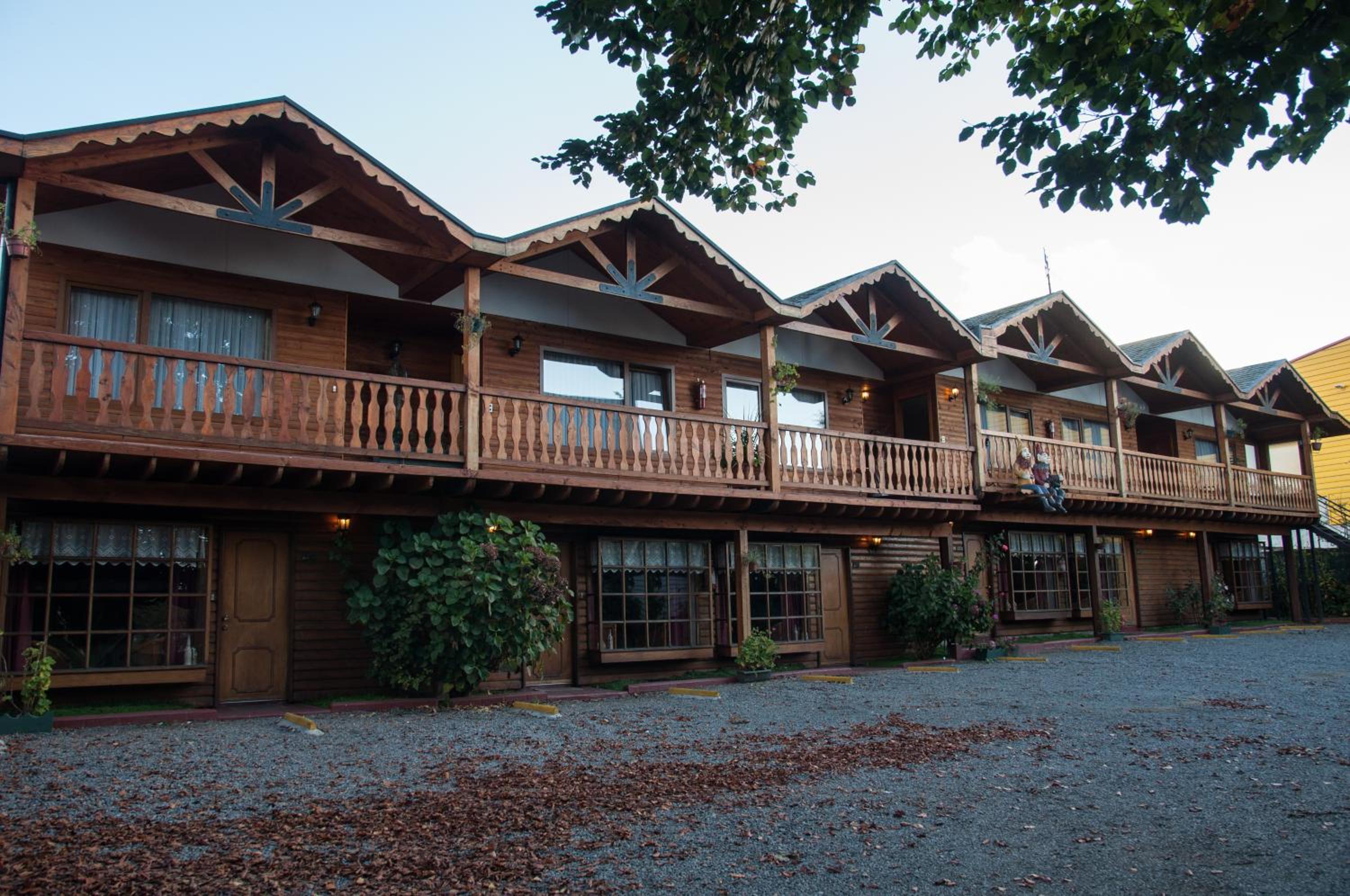 Bungalow (3 Adults) photo 2