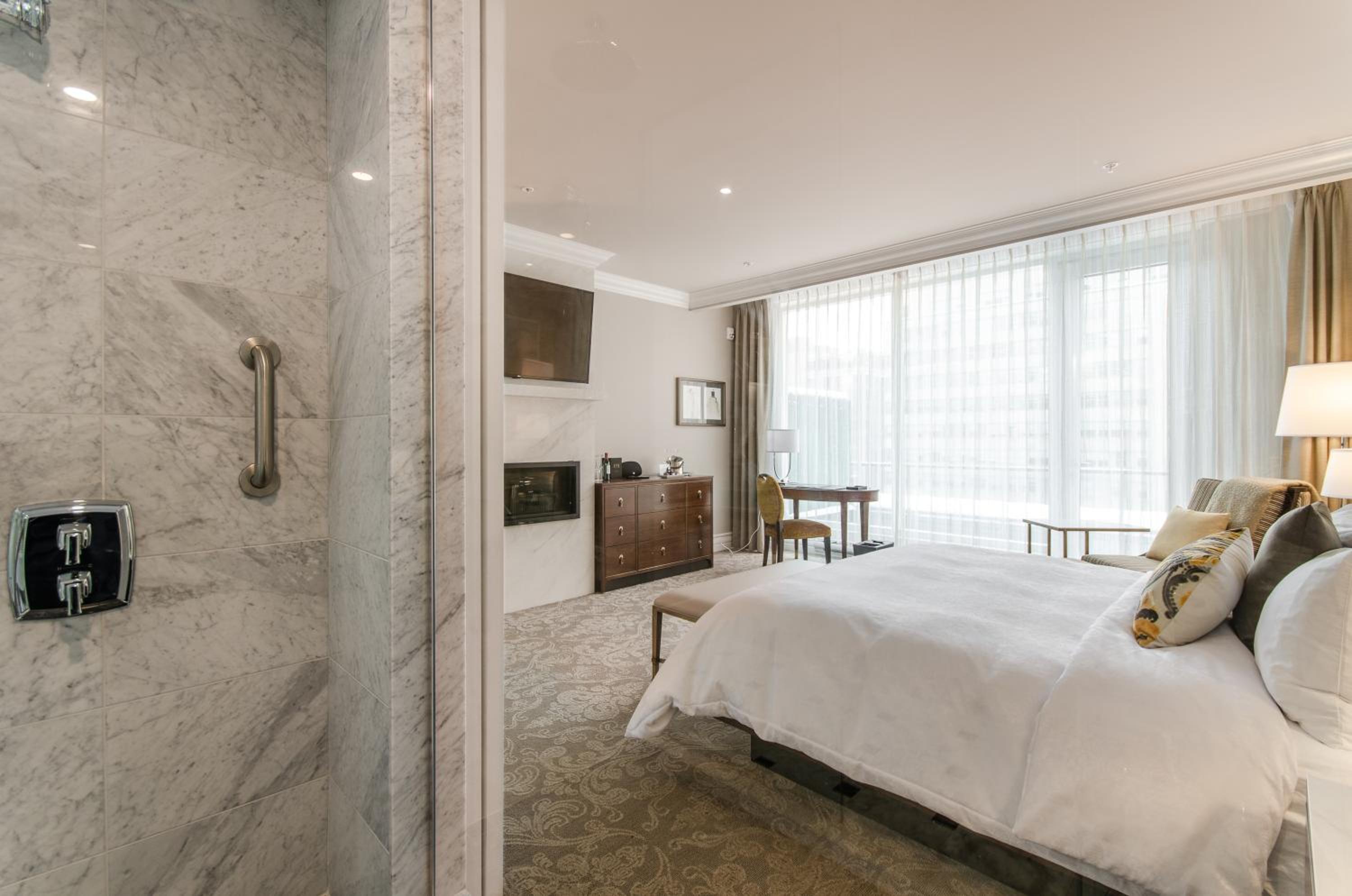 Deluxe Room 1 King Bed Terrasse