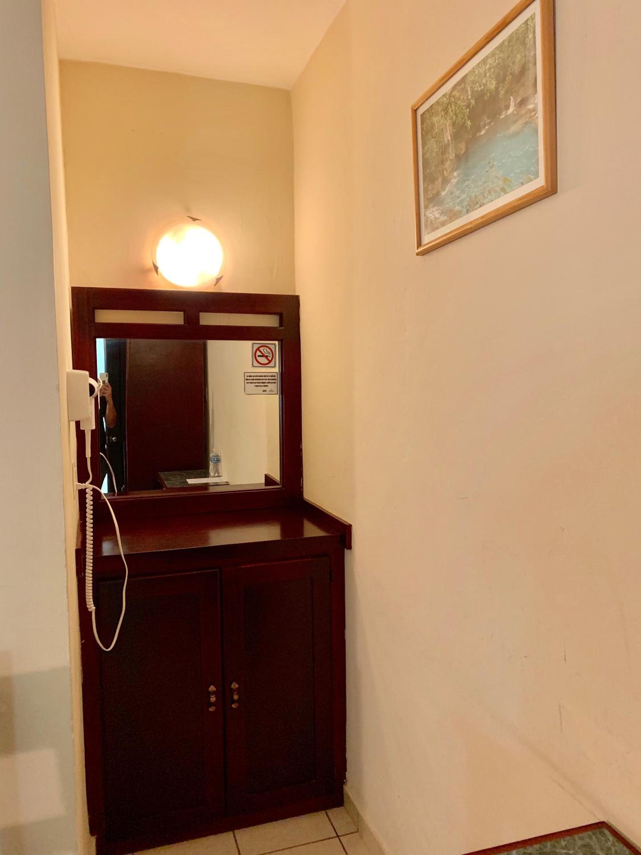 Superior King Room - Photo 10