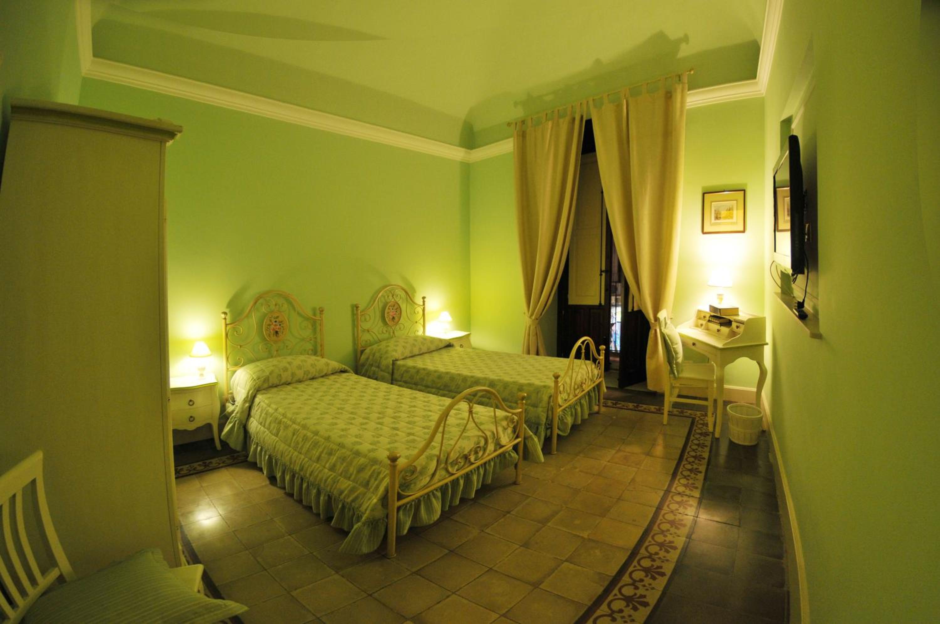 Triple Room with Balcony