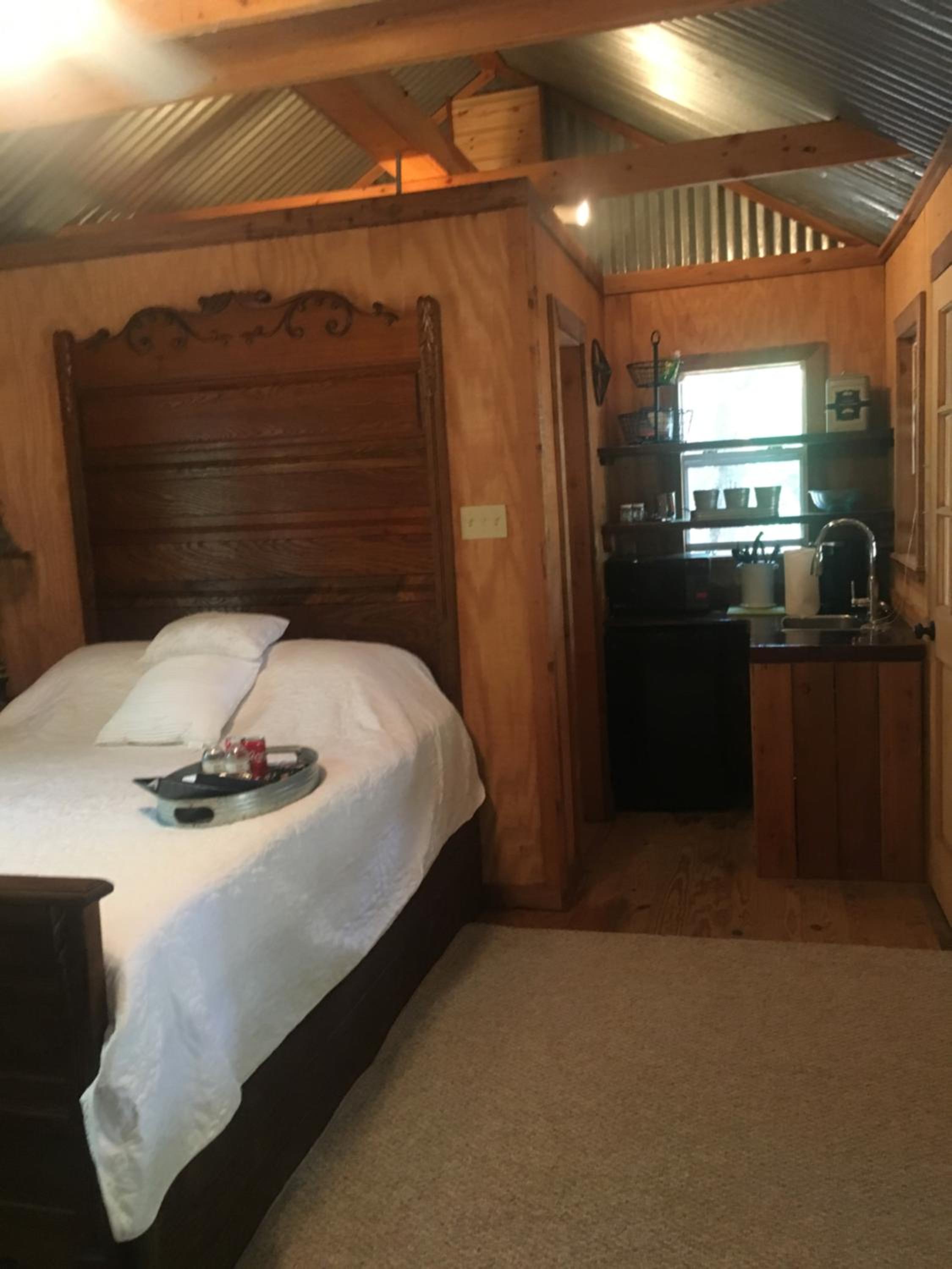 One-Bedroom House photo 1