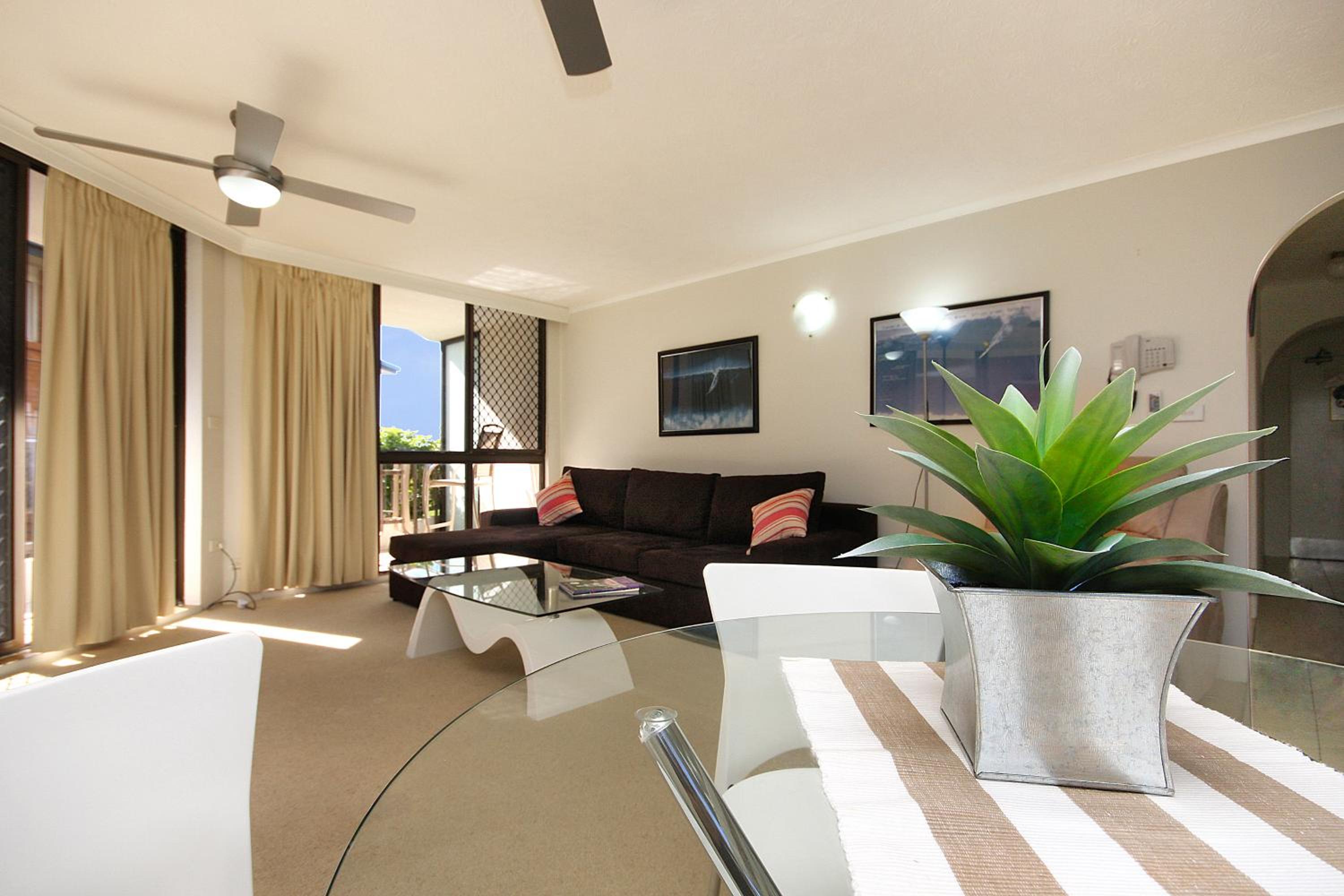 One-Bedroom Apartment With Garden View