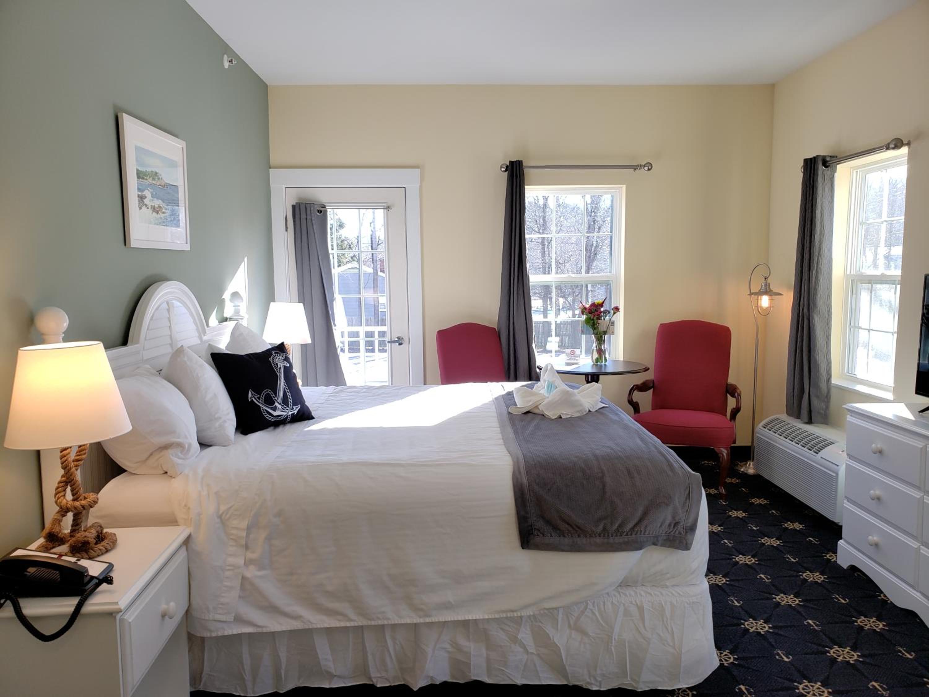 Deluxe King Room photo 2