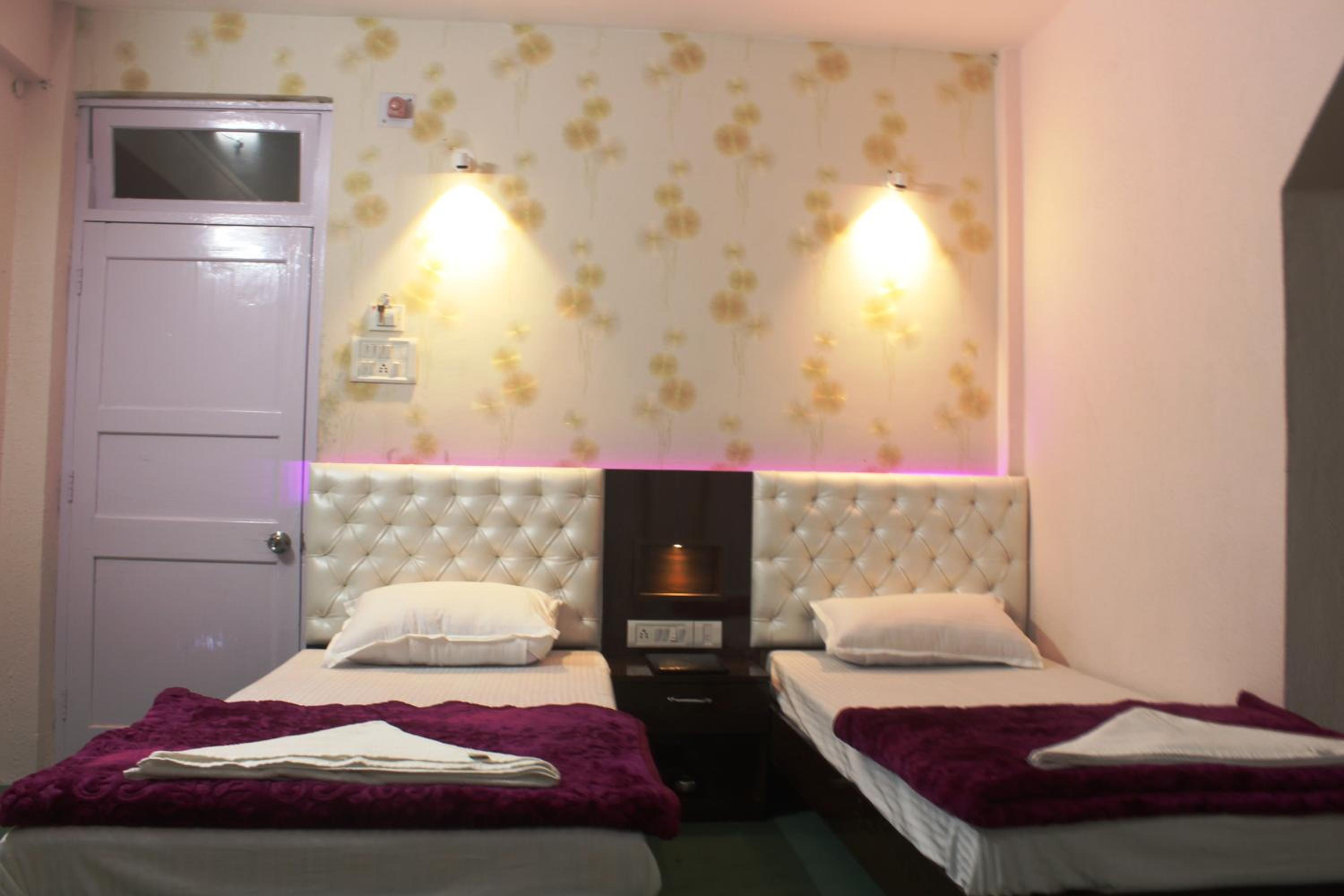 Double Room with Mountain View - Photo 4