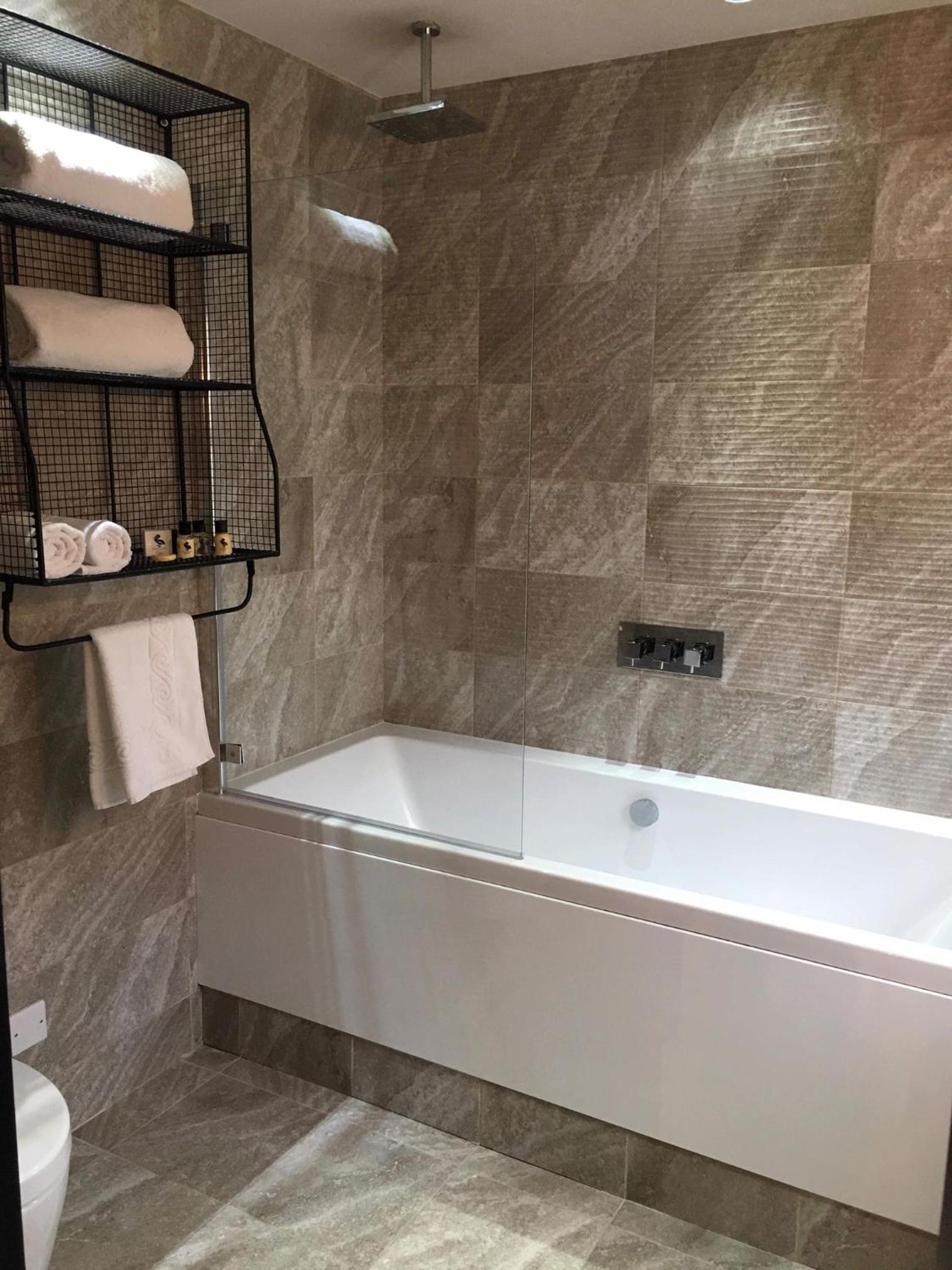 Deluxe Family Suite photo 2