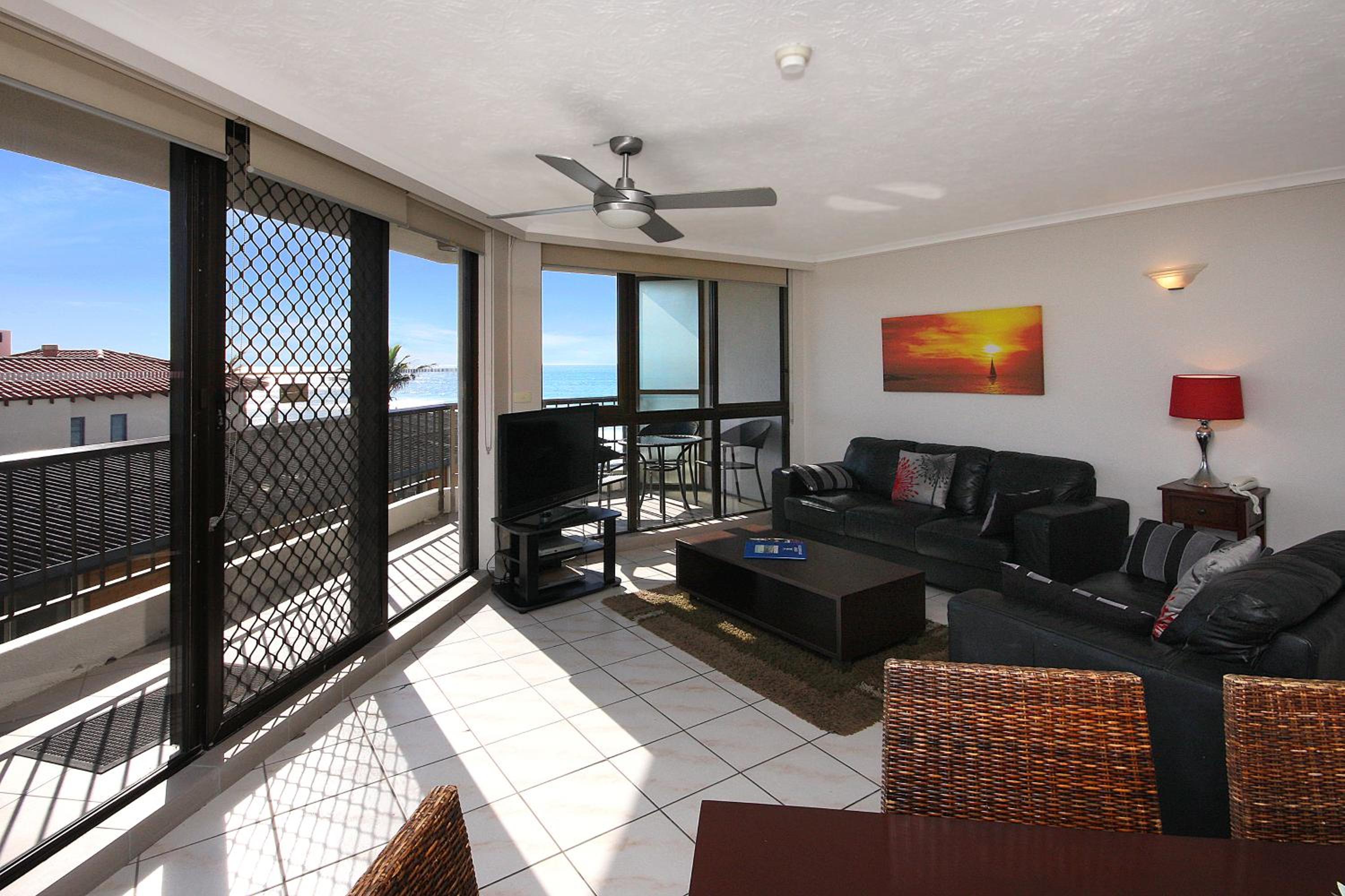 Two-Bedroom Apartment - Beachside
