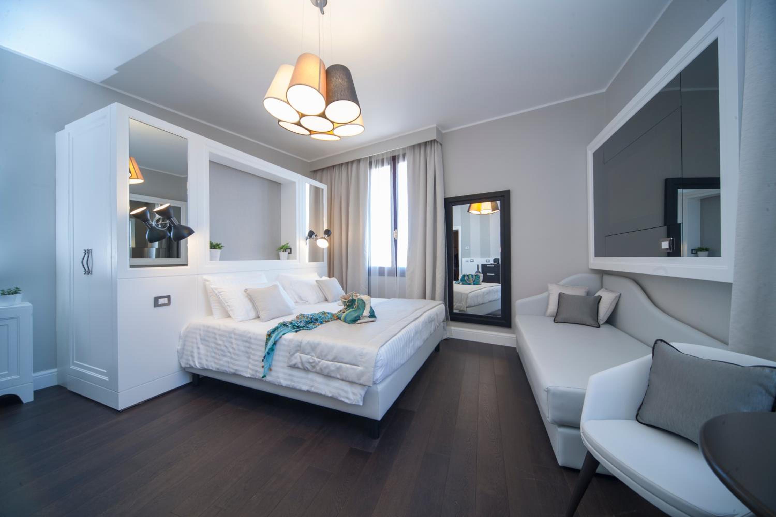Junior Suite - Photo 1