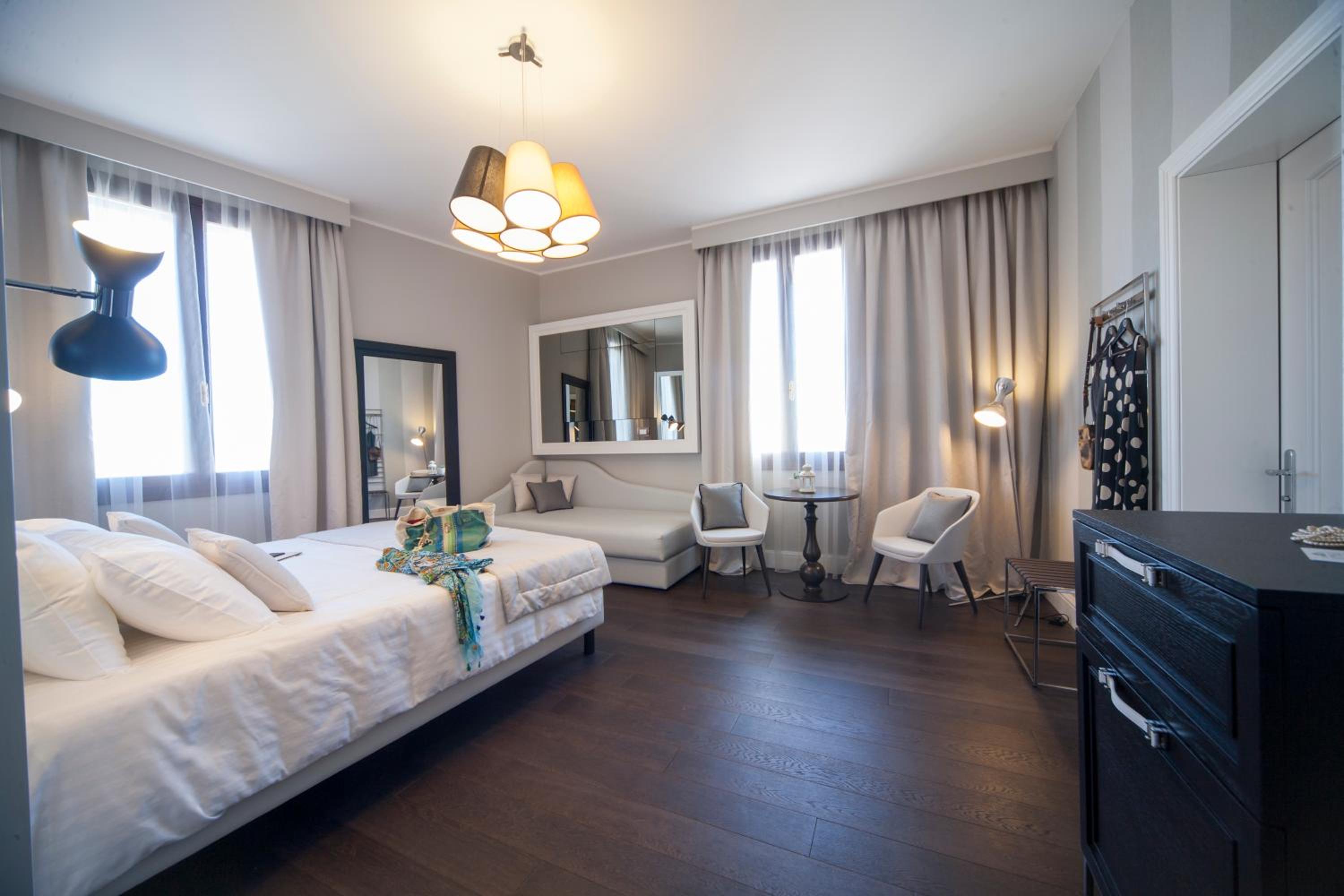 Junior Suite - Photo 6