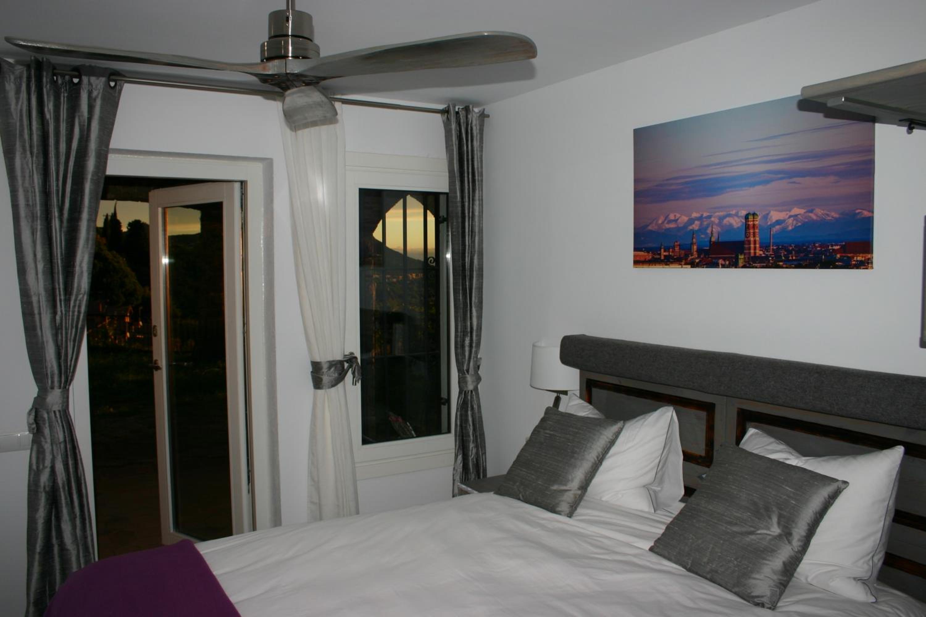 Deluxe Double Room - Photo 2