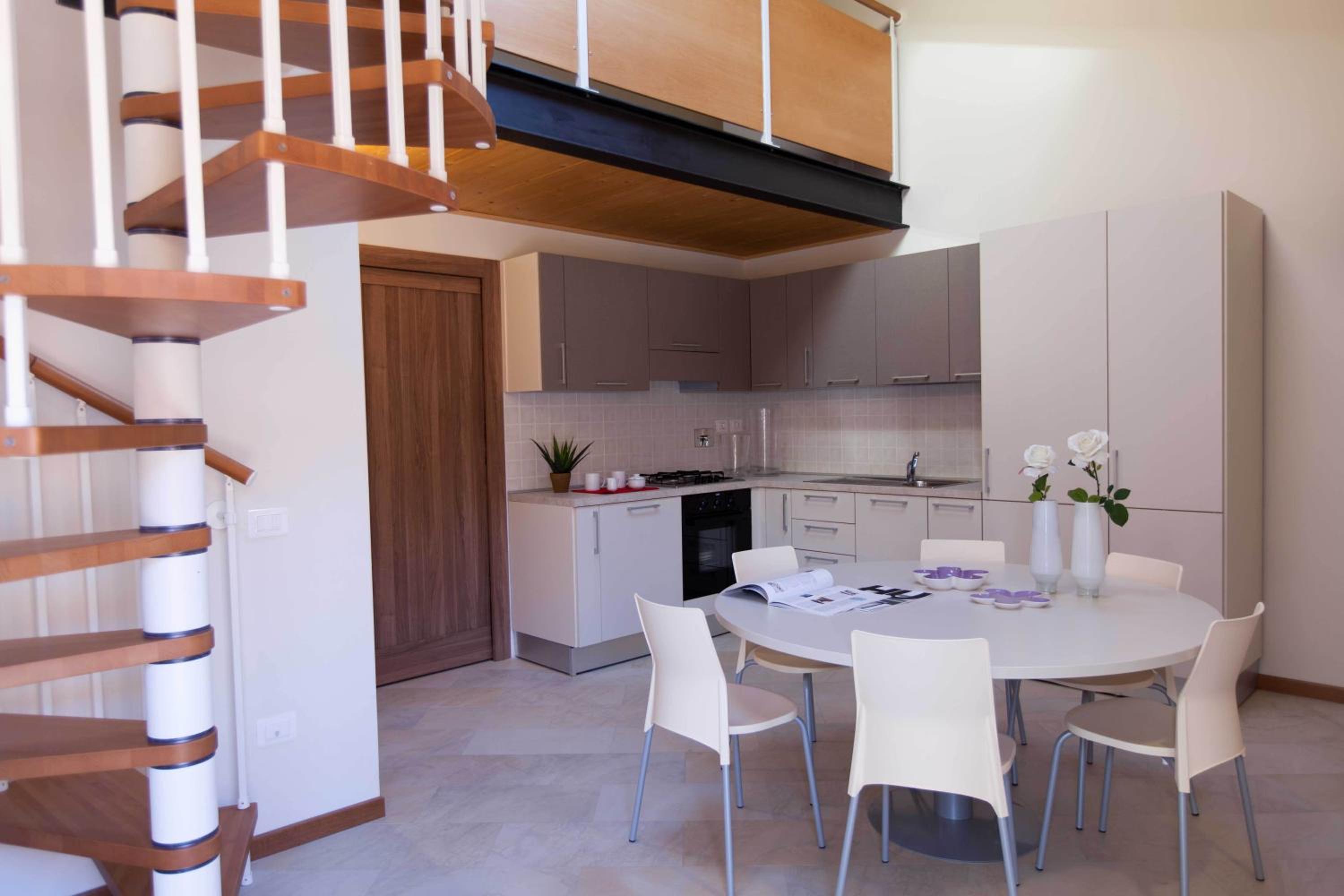 Two-Bedroom Apartment - Split Level (5 Adults) photo 3