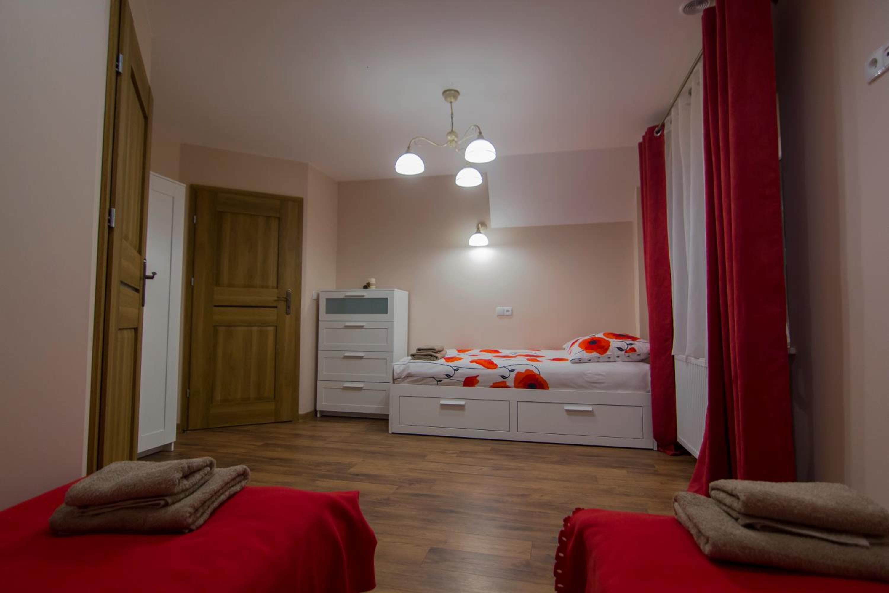 Family Room with Private Bathroom photo 3