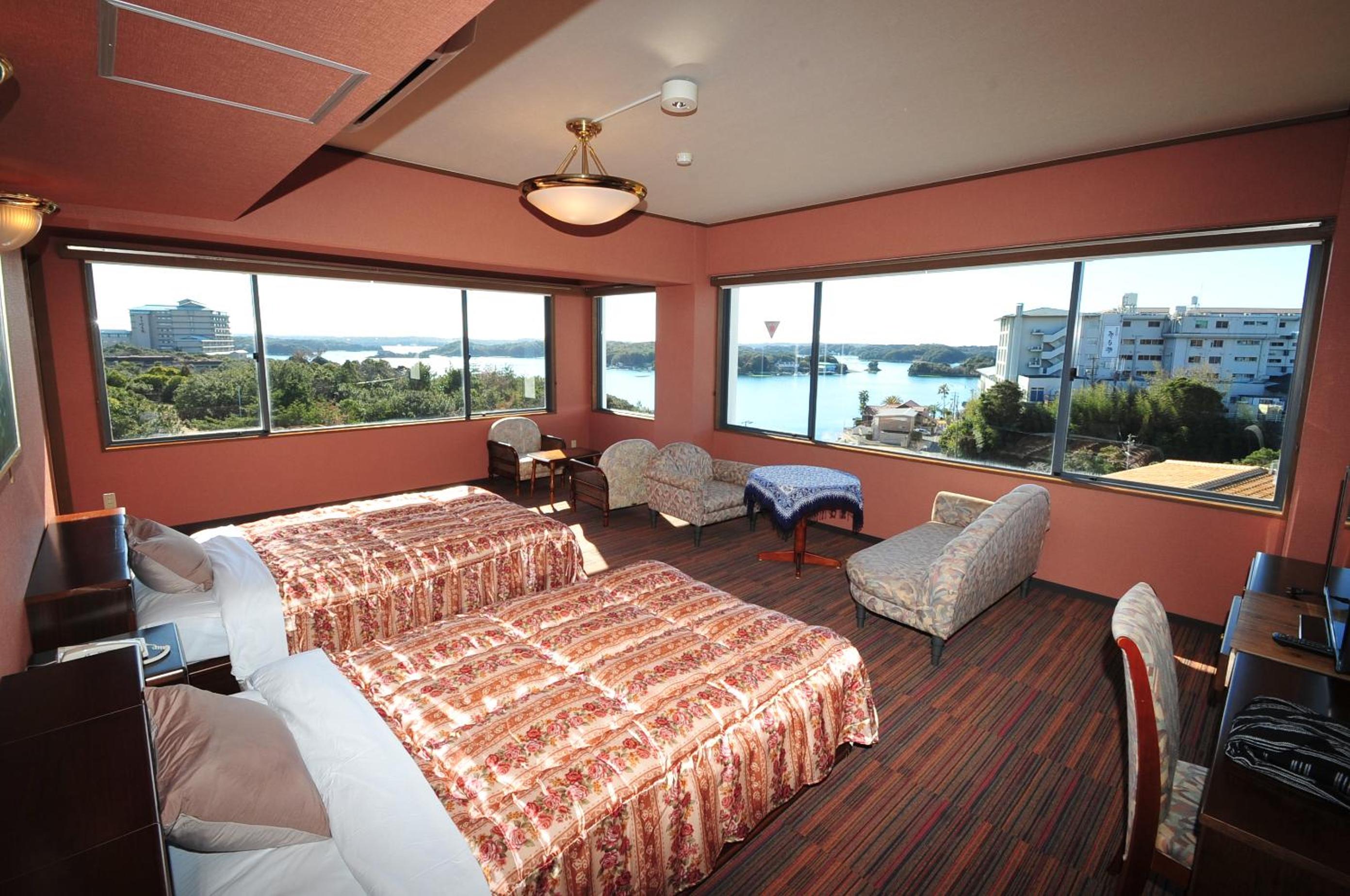 Deluxe Twin Room with Sea View - Photo 1